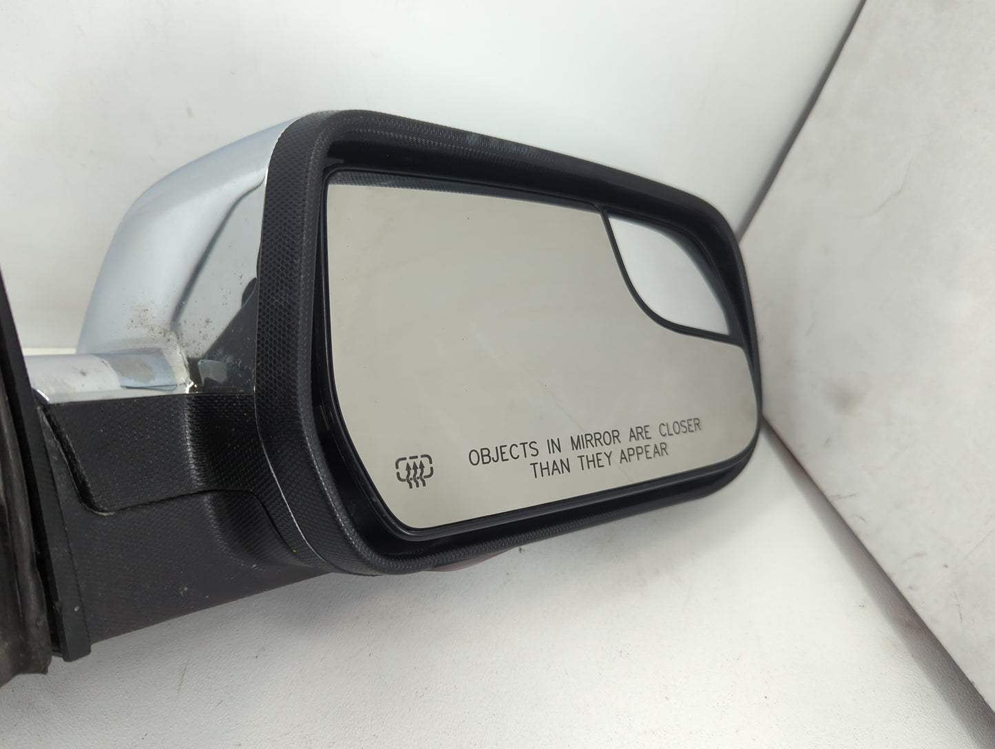 2011-2013 Chevrolet Equinox Passenger Side View Mirror - Right Door Mirror OEM Used - Oemusedautoparts1.com