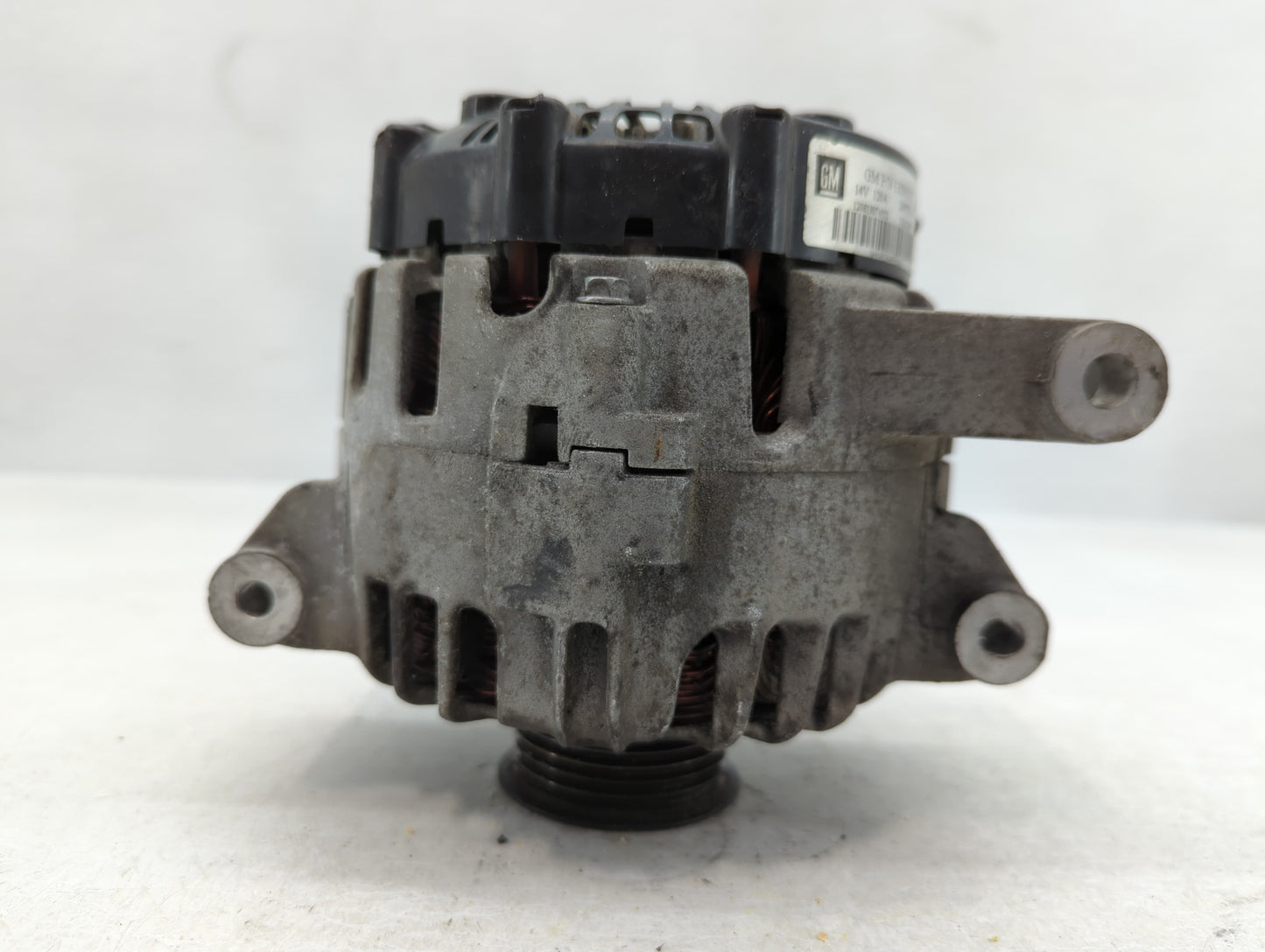 2010-2017 Chevrolet Equinox Alternator Replacement Generator Charging Assembly Engine OEM P/N:13500315 Fits OEM Used Auto Pa