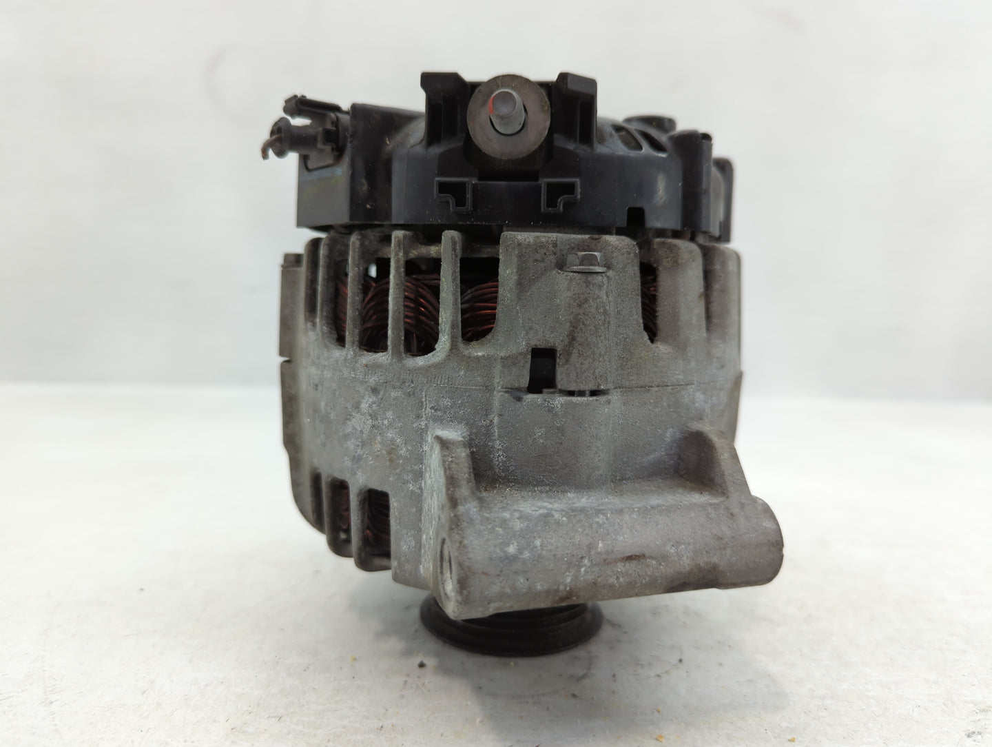 2010-2017 Chevrolet Equinox Alternator Replacement Generator Charging Assembly Engine OEM P/N:13500315 Fits OEM Used Auto Pa