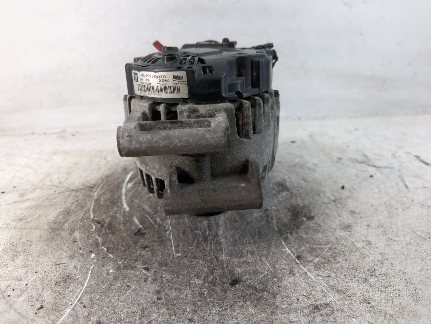 2010-2017 Chevrolet Equinox Alternator Replacement Generator Charging Assembly Engine OEM P/N:13588328 Fits OEM Used Auto Pa