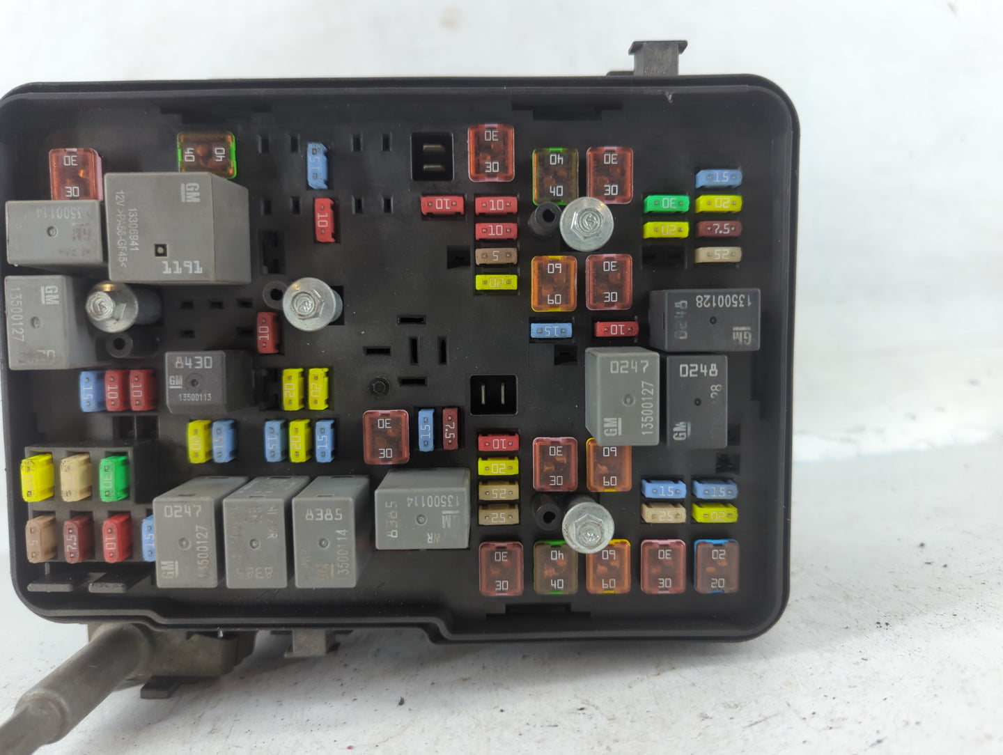 2013-2016 Chevrolet Equinox Fusebox Fuse Box Panel Relay Module P/N:22929763_01 Fits Fits 2013 2014 2015 2016 OEM Used Auto 