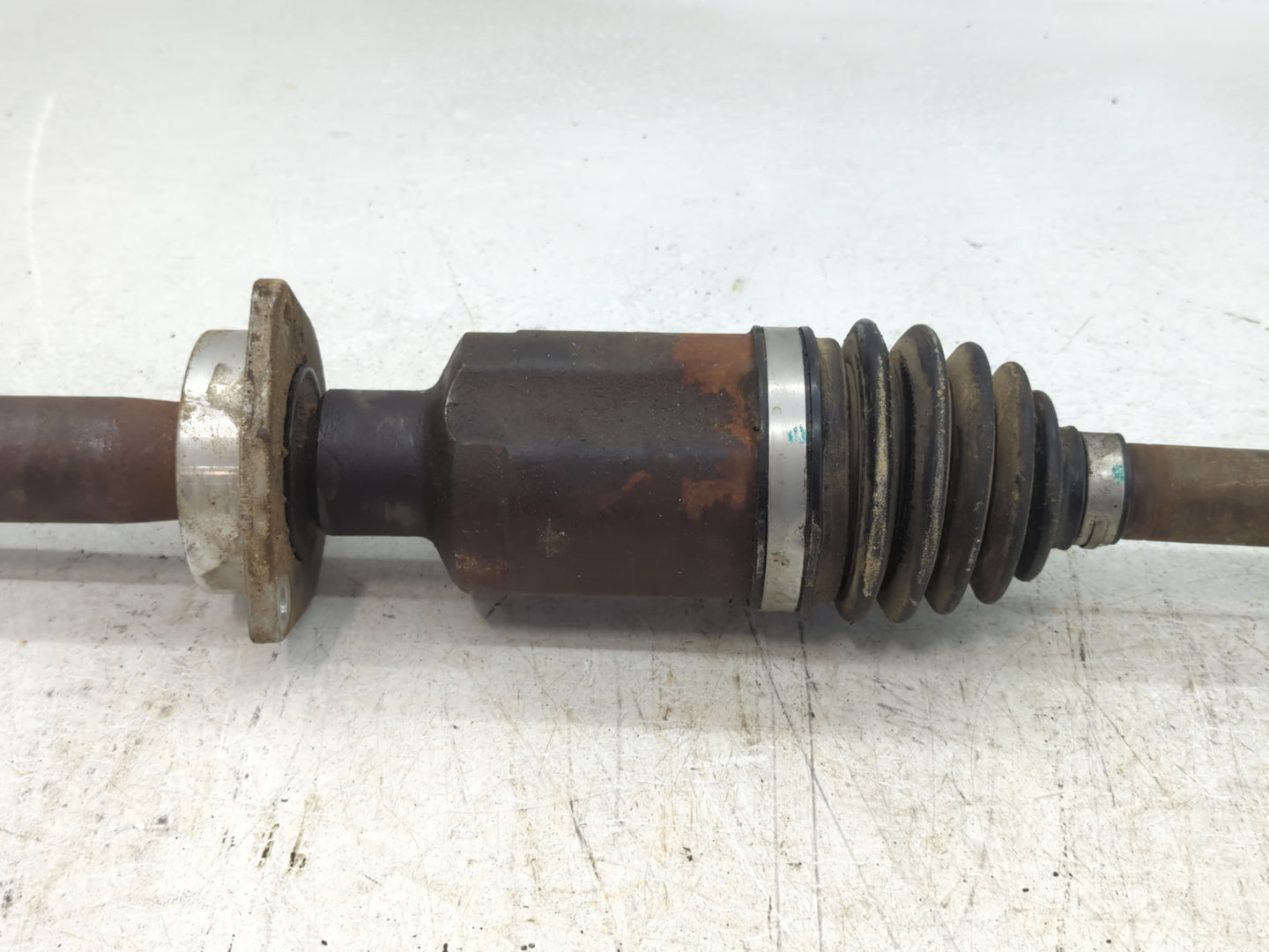 2010-2017 Chevrolet Equinox Axle Shaft Front Passenger Cv C/v - Oemusedautoparts1.com