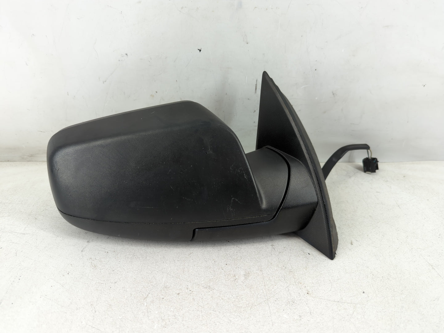 2012-2014 Chevrolet Equinox Passenger Right Side View Manual Door Mirror - Oemusedautoparts1.com