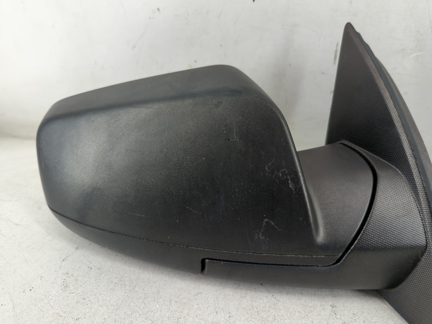 2012-2014 Chevrolet Equinox Passenger Right Side View Manual Door Mirror - Oemusedautoparts1.com