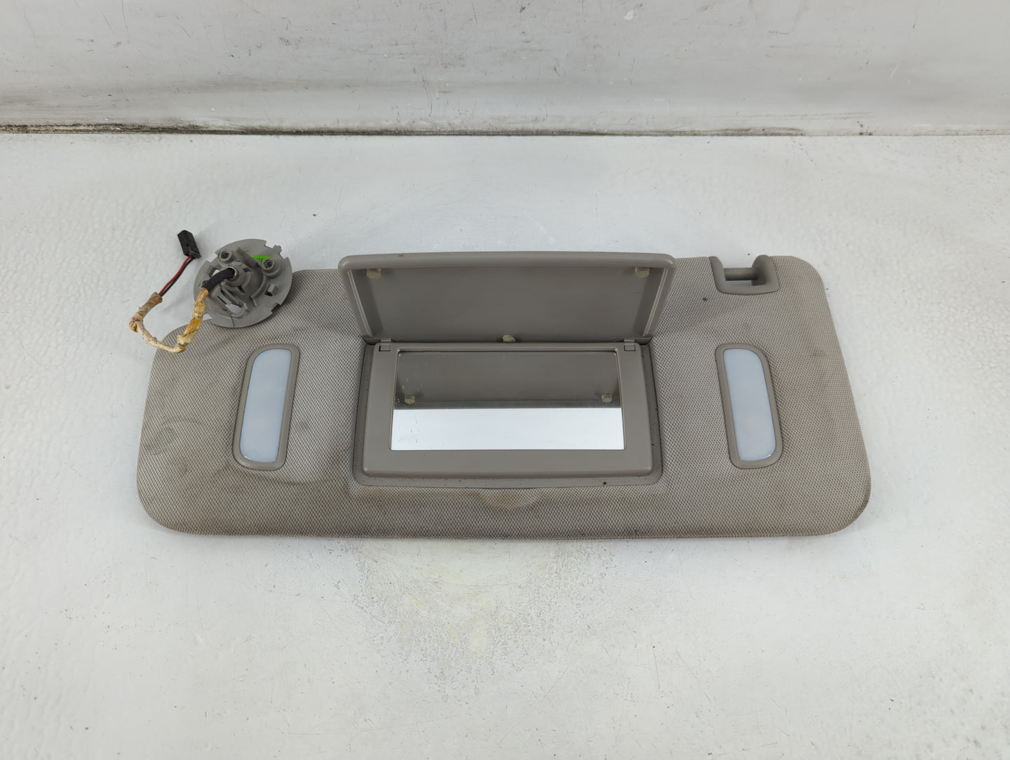 2010-2017 Chevrolet Equinox Sun Visor Shade Replacement Driver Left Mirror Fits Fits 2010 2011 2012 2013 2014 2015 2016 2017