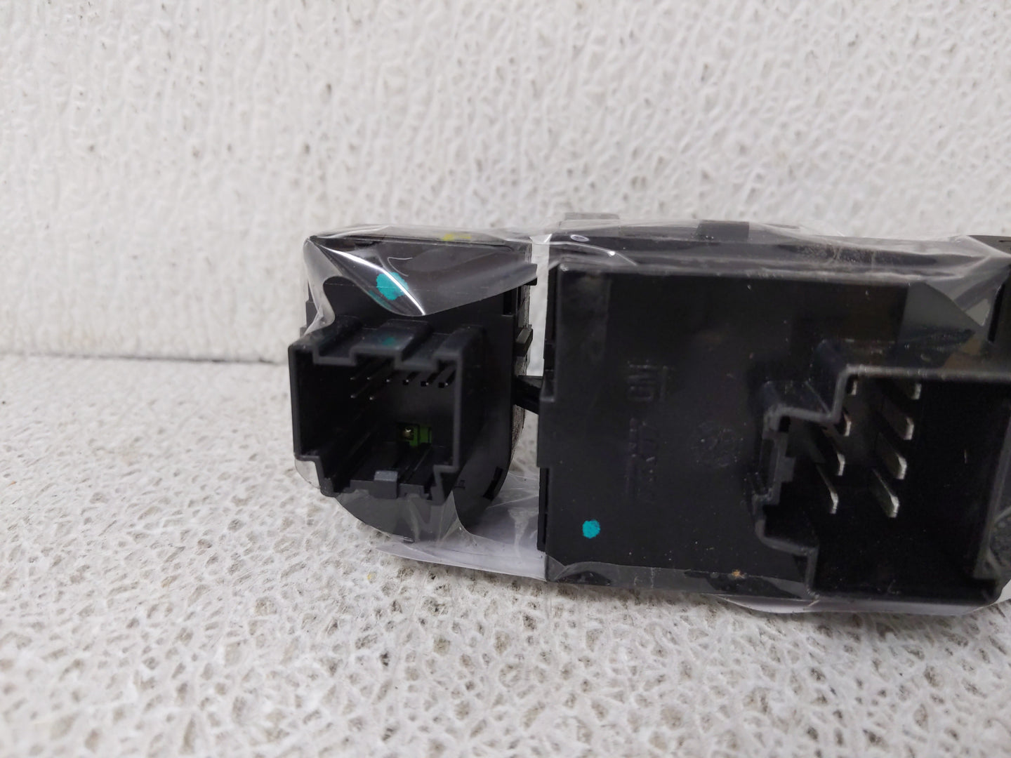 2010-2017 Chevrolet Equinox Master Power Window Switch Replacement Driver Side Left P/N:25946838 Fits OEM Used Auto Parts - 