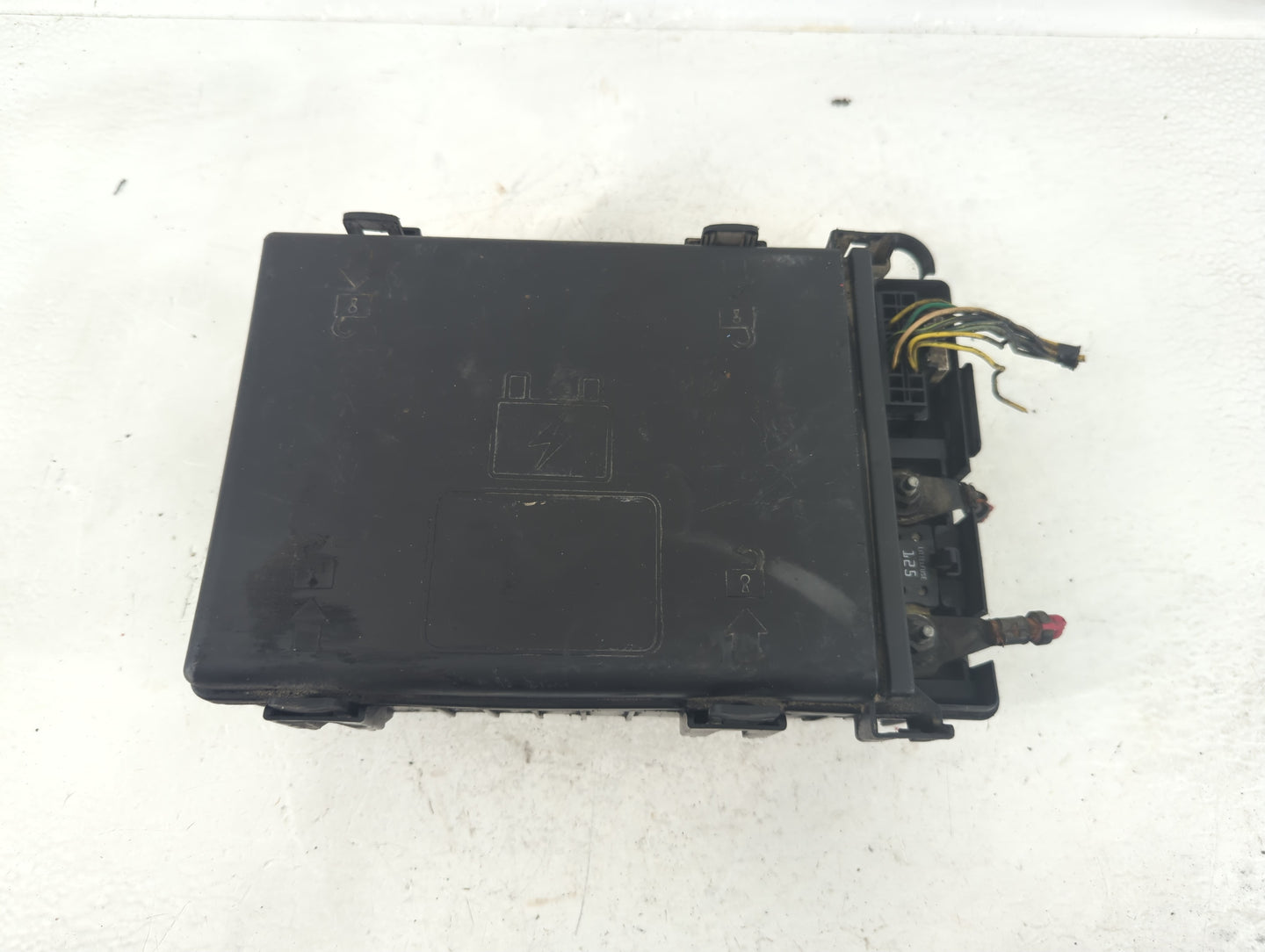 2013-2014 Chevrolet Express 1500 Fusebox Fuse Box Panel Relay Module P/N:22767372 Fits Fits 2013 2014 2015 2016 OEM Used Aut