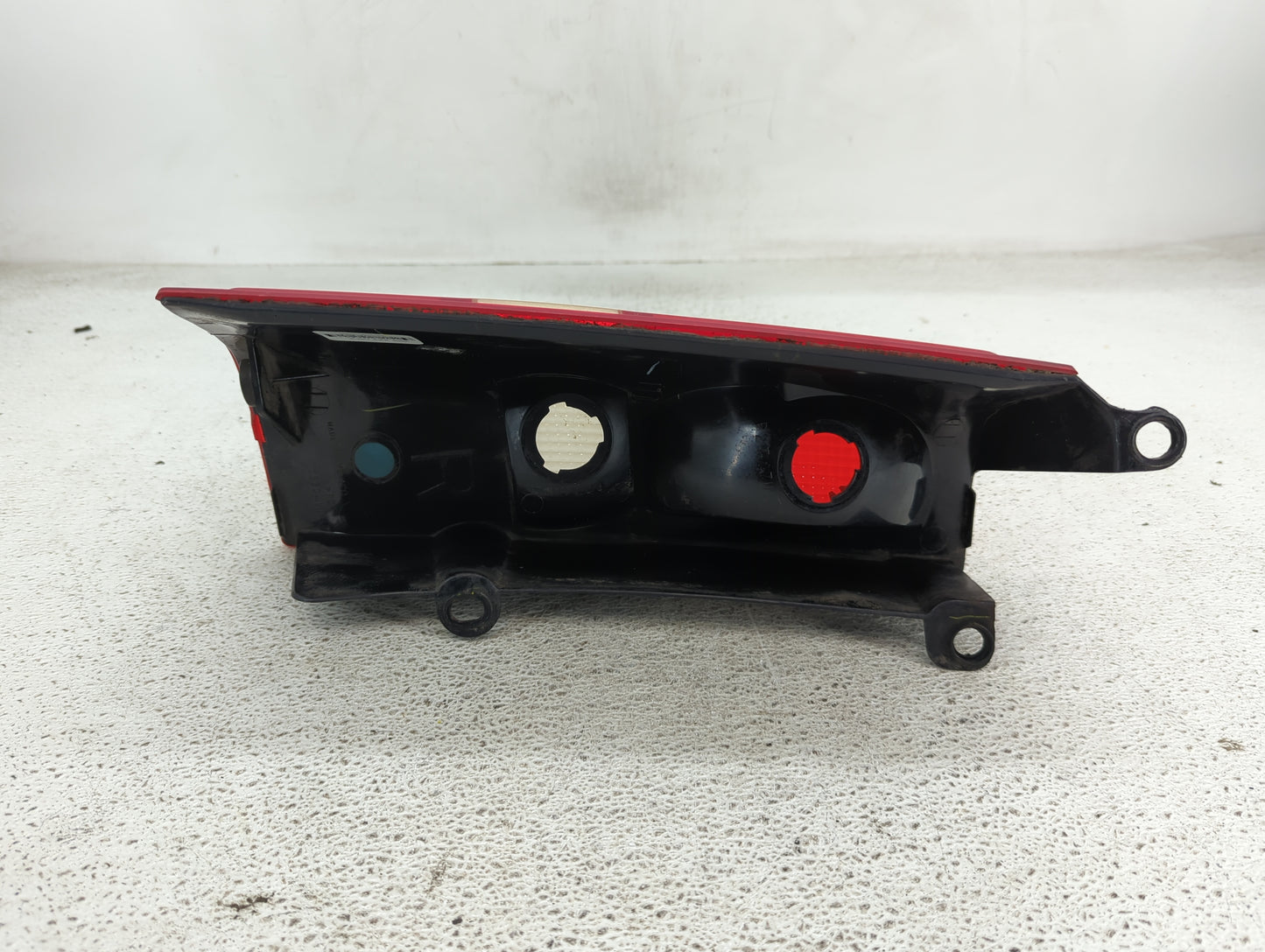 2003-2021 Chevrolet Express 2500 Tail Light Assembly Passenger Right OEM P/N:20989661 Fits OEM Used Auto Parts - Oemusedauto