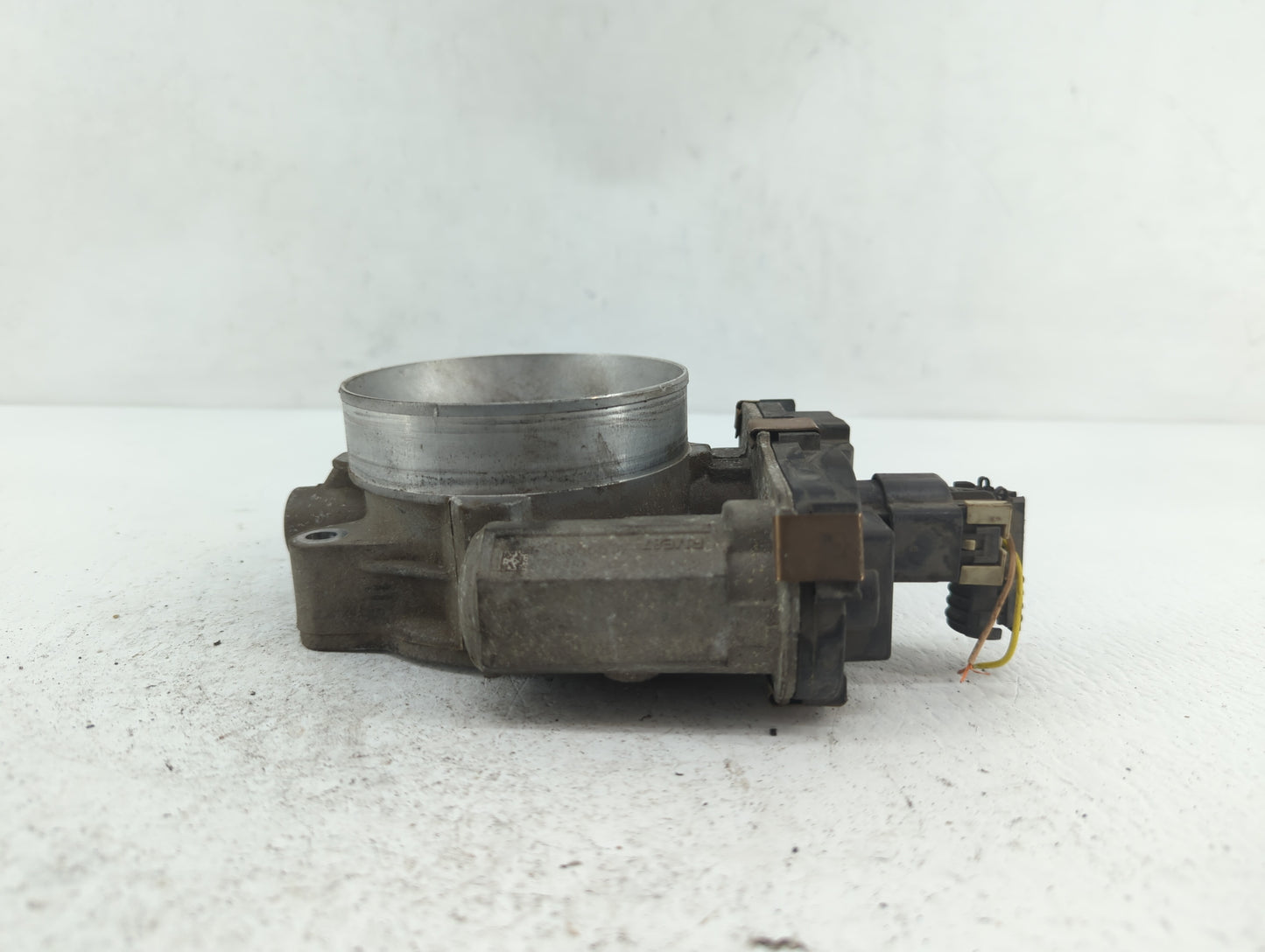2009-2015 Chevrolet Express 3500 Throttle Body P/N:RME87-3C9992 Fits Fits 2009 2010 2011 2012 2013 2014 2015 OEM Used Auto P