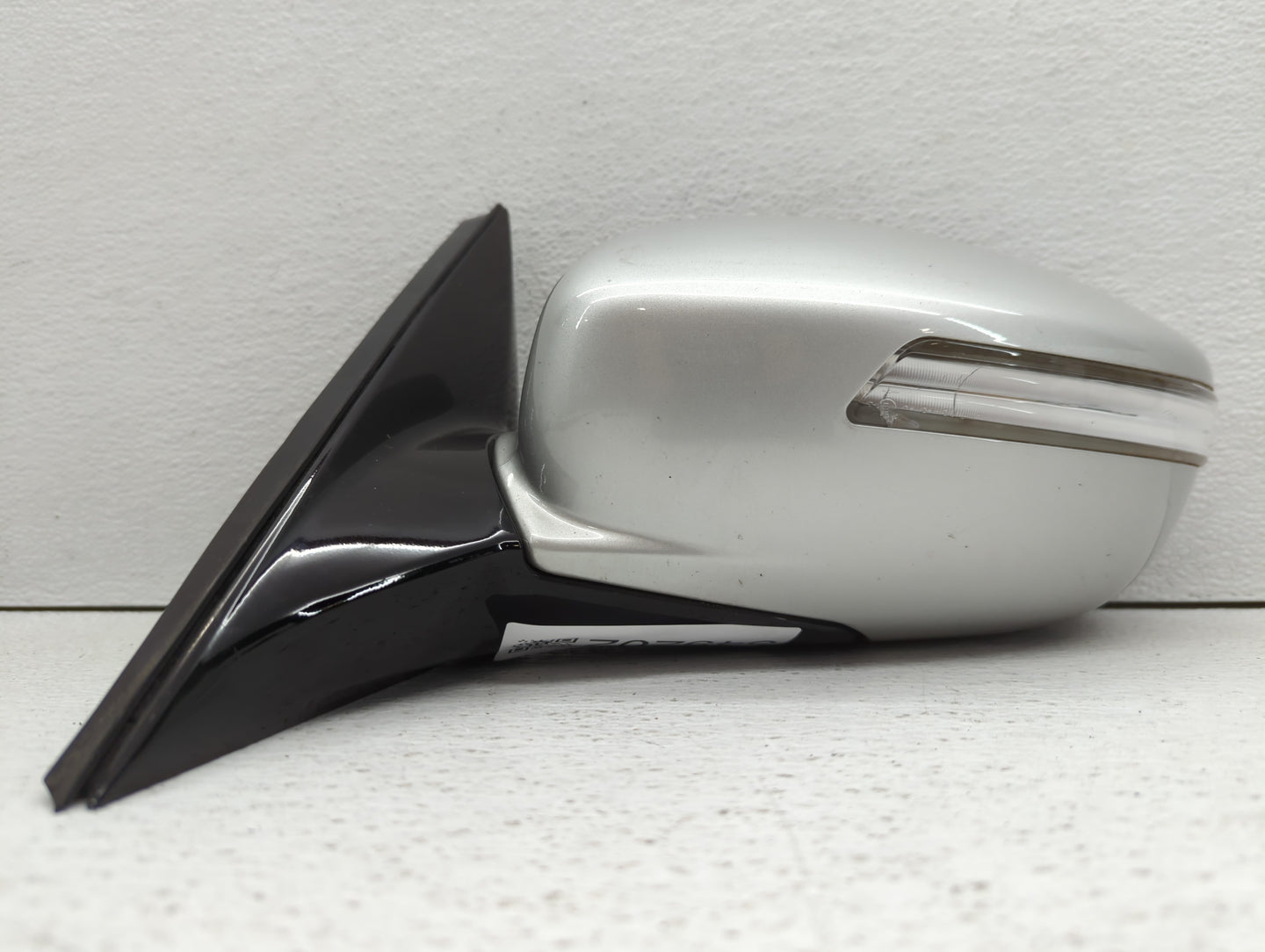 2013 Chevrolet Ge Driver Side View Mirror - Left Door Mirror OEM Used - Oemusedautoparts1.com