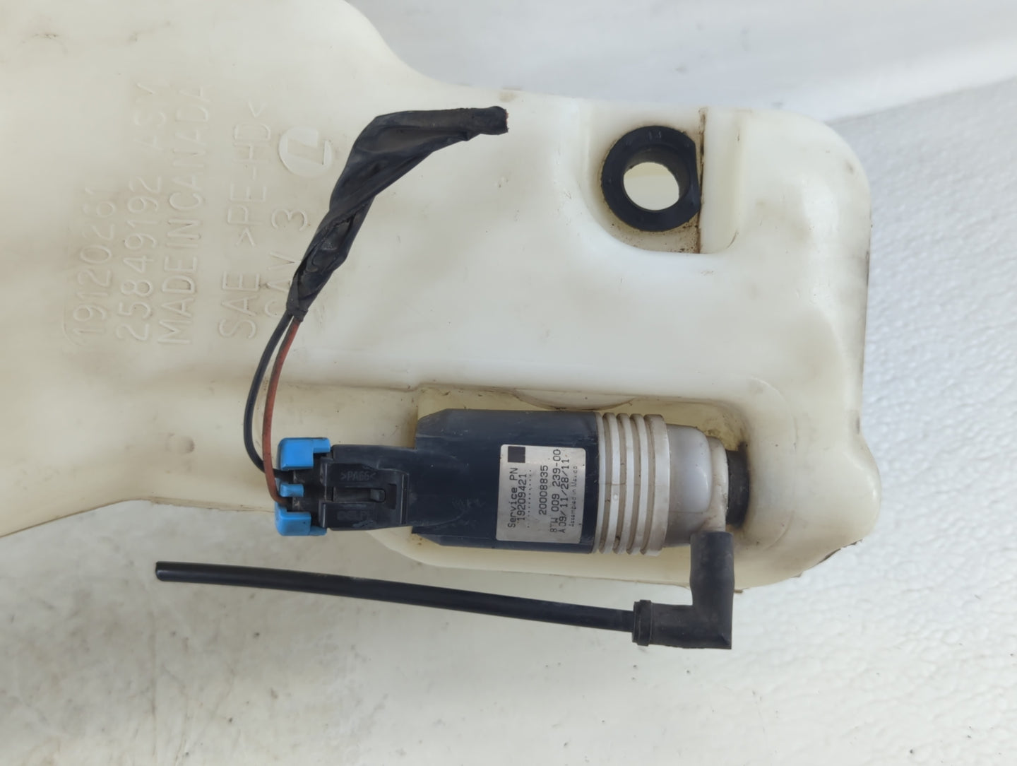 2006-2016 Chevrolet Impala Windshield Washer Fluid Reservoir Bottle Oem - Oemusedautoparts1.com