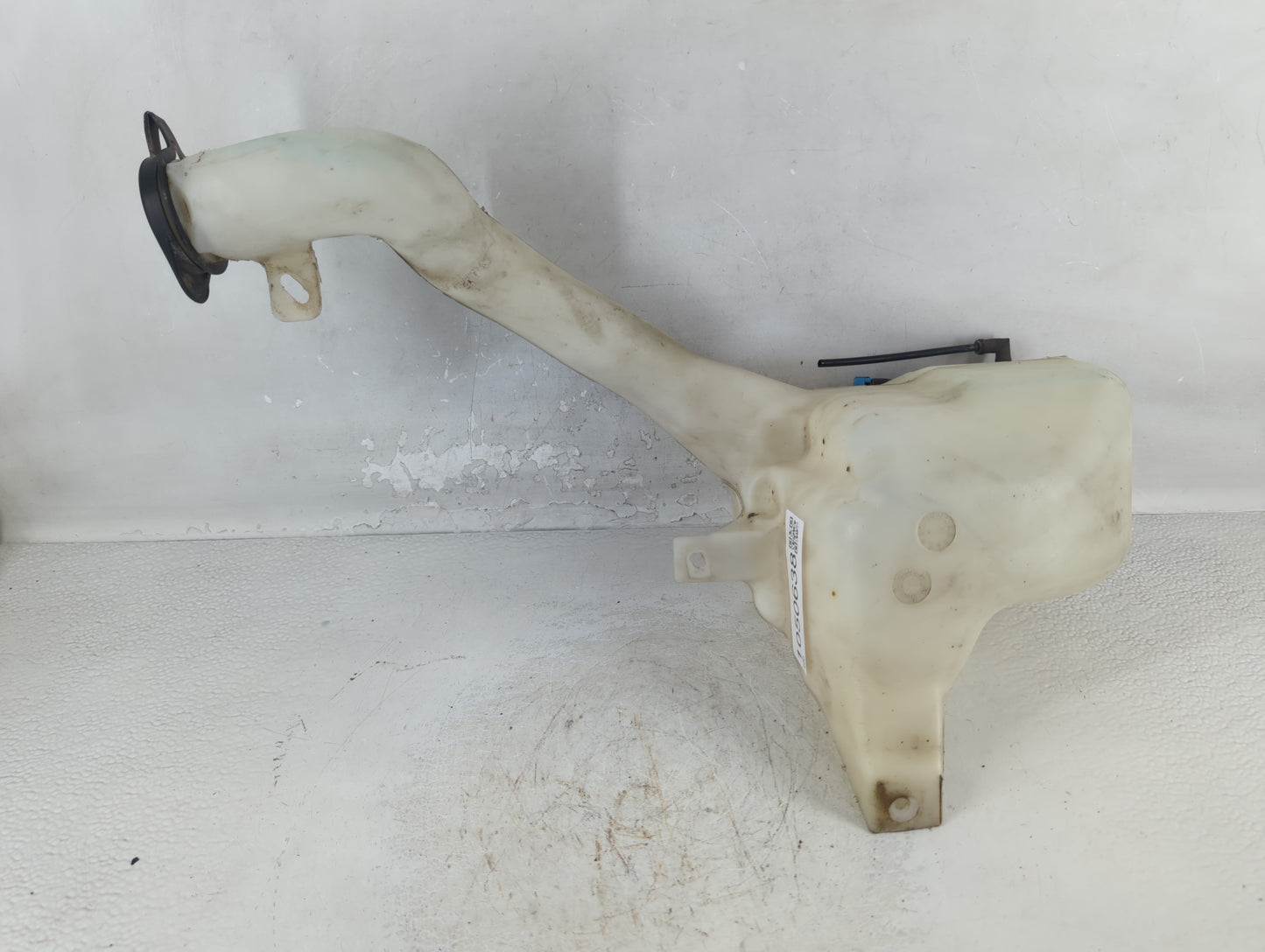 2006-2016 Chevrolet Impala Windshield Washer Fluid Reservoir Bottle Oem - Oemusedautoparts1.com
