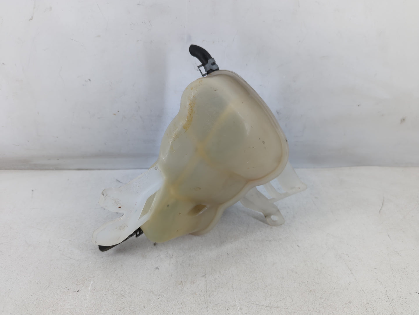 2006-2016 Chevrolet Impala Windshield Washer Fluid Reservoir Bottle Oem - Oemusedautoparts1.com