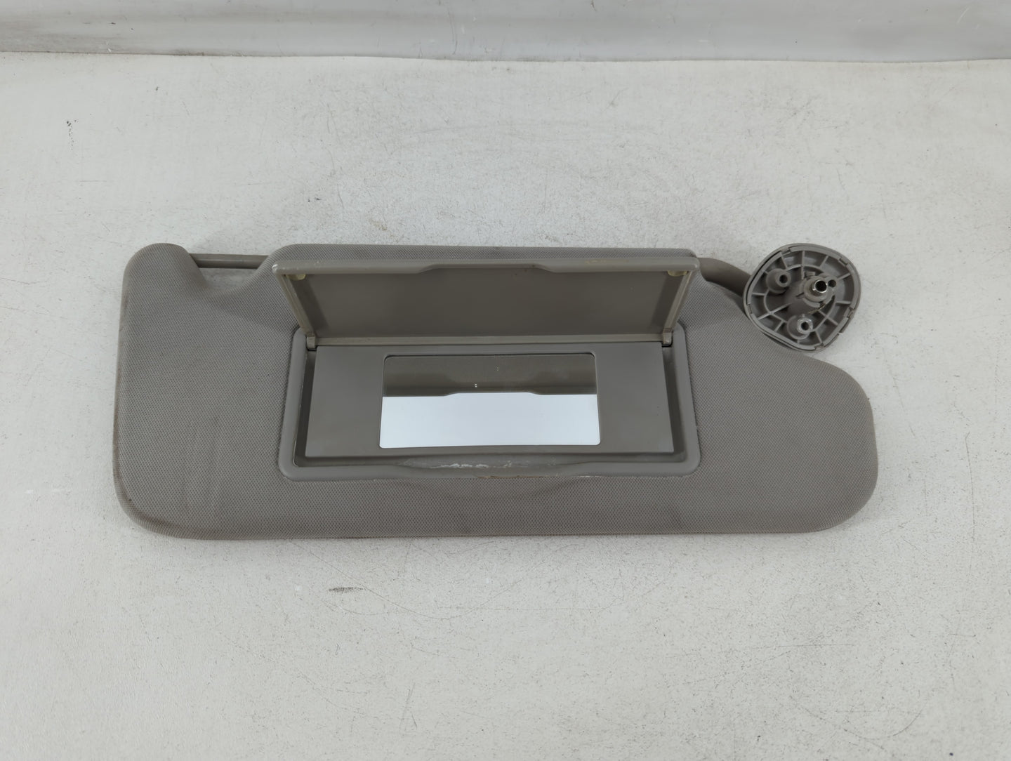 2006-2016 Chevrolet Impala Sun Visor Shade Replacement Passenger Right Mirror Fits OEM Used Auto Parts - Oemusedautoparts1.c