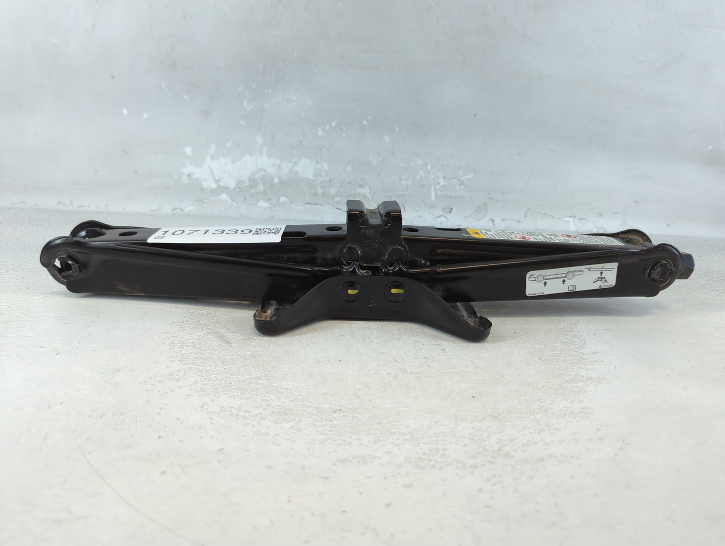 2013 Chevrolet Impala Spare Scissor Car Jack - Oemusedautoparts1.com