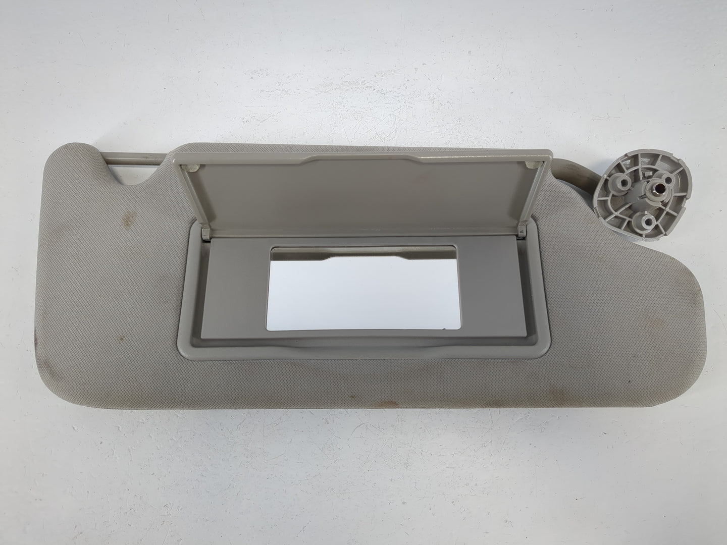 2006-2016 Chevrolet Impala Sun Visor Shade Replacement Passenger Right Mirror Fits OEM Used Auto Parts - Oemusedautoparts1.c