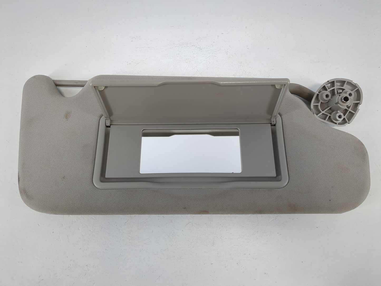 2006-2016 Chevrolet Impala Sun Visor Shade Replacement Passenger Right Mirror Fits OEM Used Auto Parts - Oemusedautoparts1.c