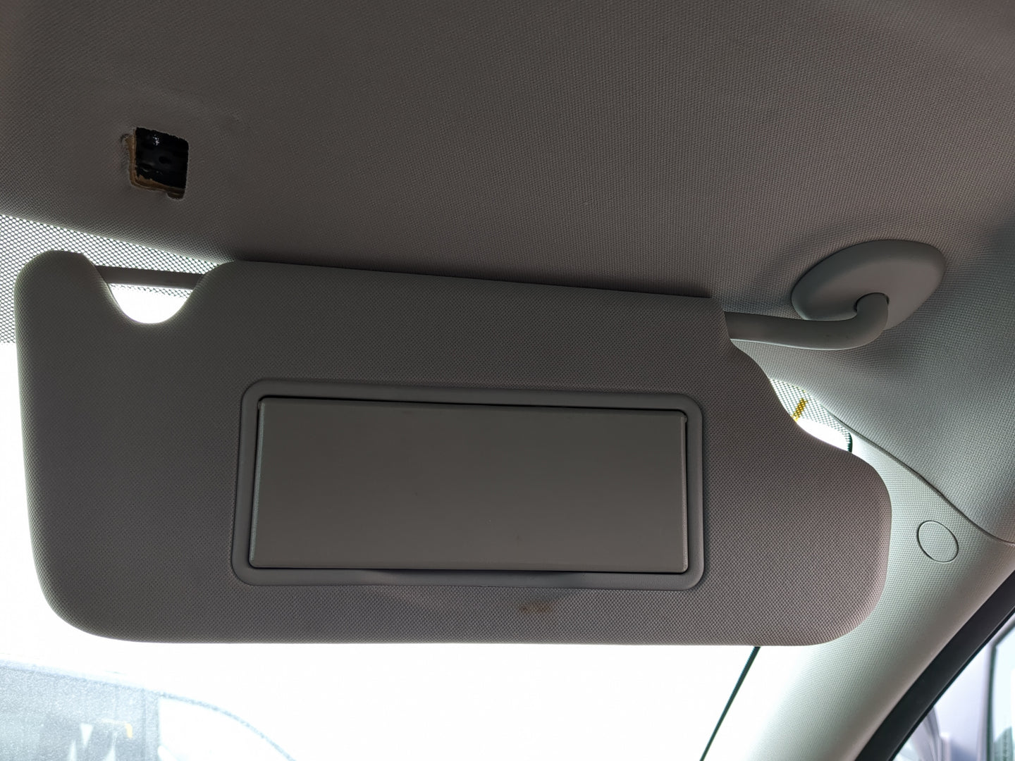 2006-2016 Chevrolet Impala Sun Visor Shade Replacement Passenger Right Mirror Fits OEM Used Auto Parts - Oemusedautoparts1.c