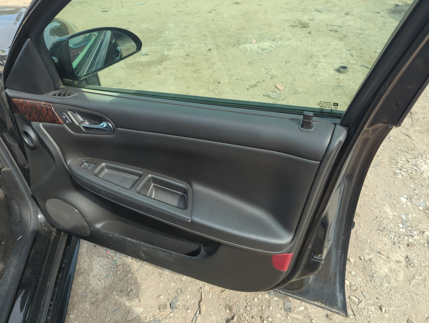 2013 Chevrolet Impala Front Right Passenger Interior Door Panel Trim - Oemusedautoparts1.com