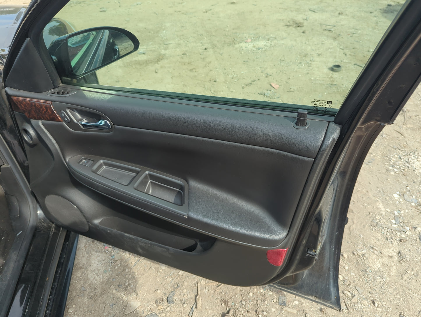 2013 Chevrolet Impala Front Right Passenger Interior Door Panel Trim - Oemusedautoparts1.com