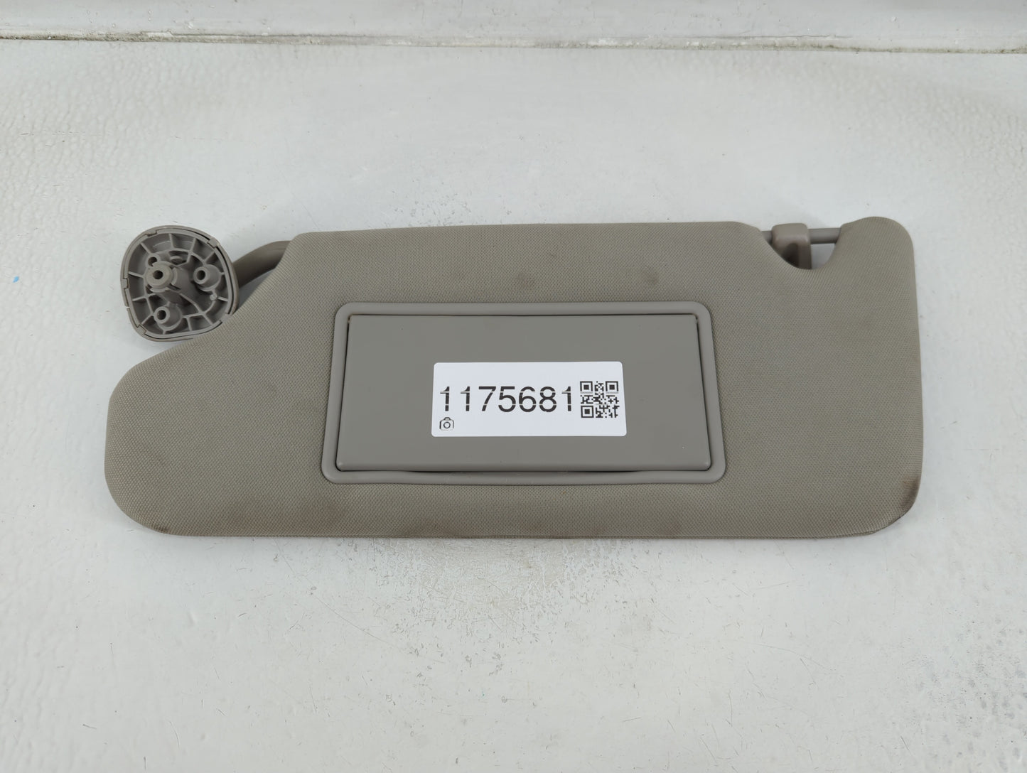 2006-2016 Chevrolet Impala Sun Visor Shade Replacement Driver Left Mirror Fits OEM Used Auto Parts - Oemusedautoparts1.com