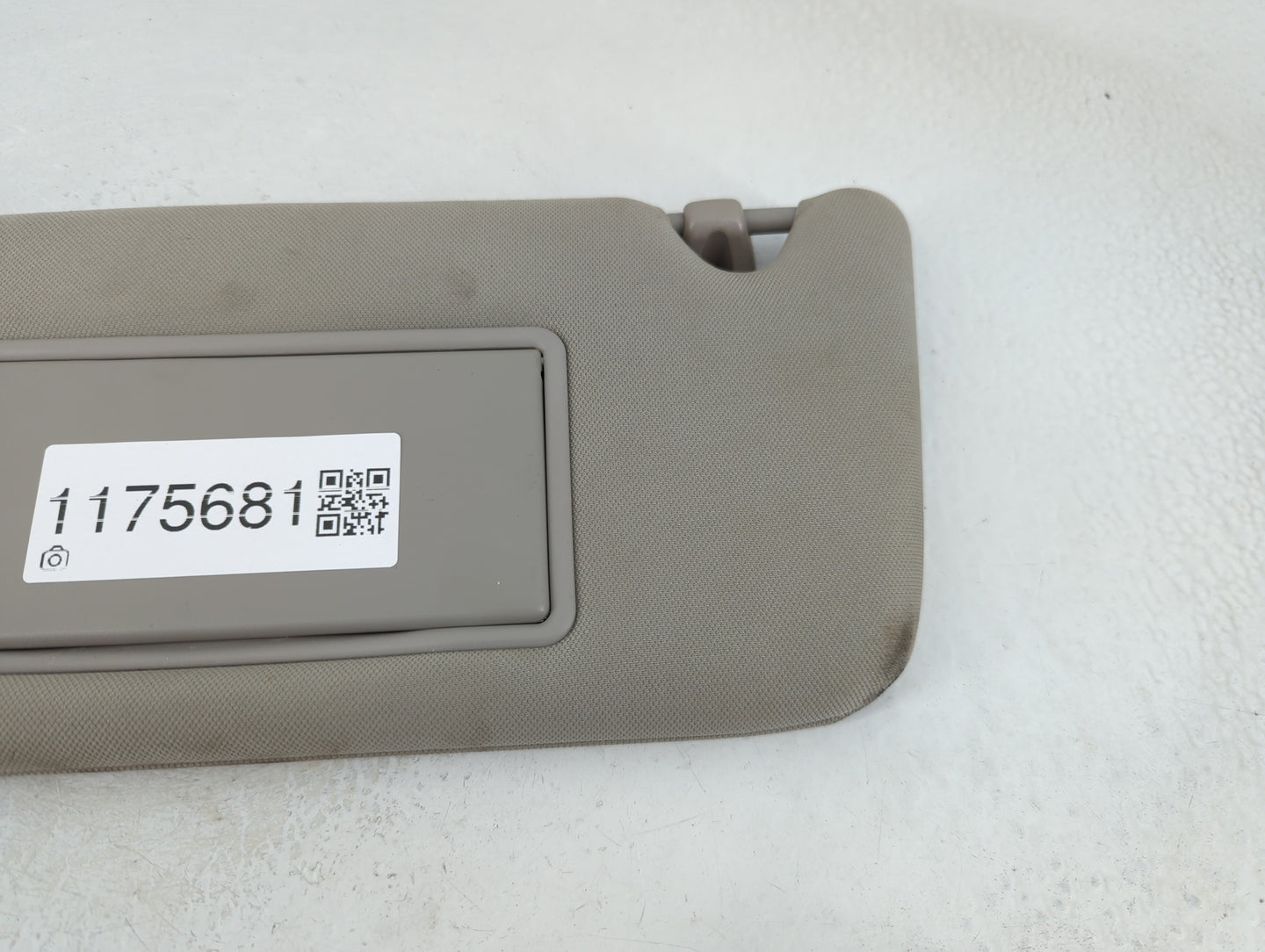 2006-2016 Chevrolet Impala Sun Visor Shade Replacement Driver Left Mirror Fits OEM Used Auto Parts - Oemusedautoparts1.com