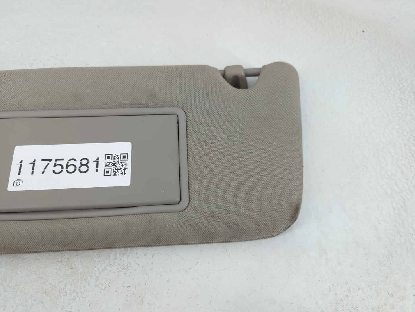 2006-2016 Chevrolet Impala Sun Visor Shade Replacement Driver Left Mirror Fits OEM Used Auto Parts - Oemusedautoparts1.com