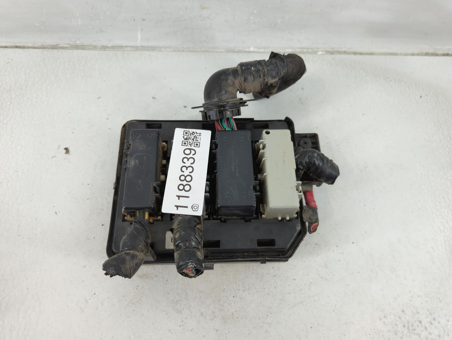 2012-2016 Chevrolet Impala Fusebox Fuse Box Panel Relay Module P/N:13786621-03 Fits Fits 2012 2013 2014 2015 2016 OEM Used A