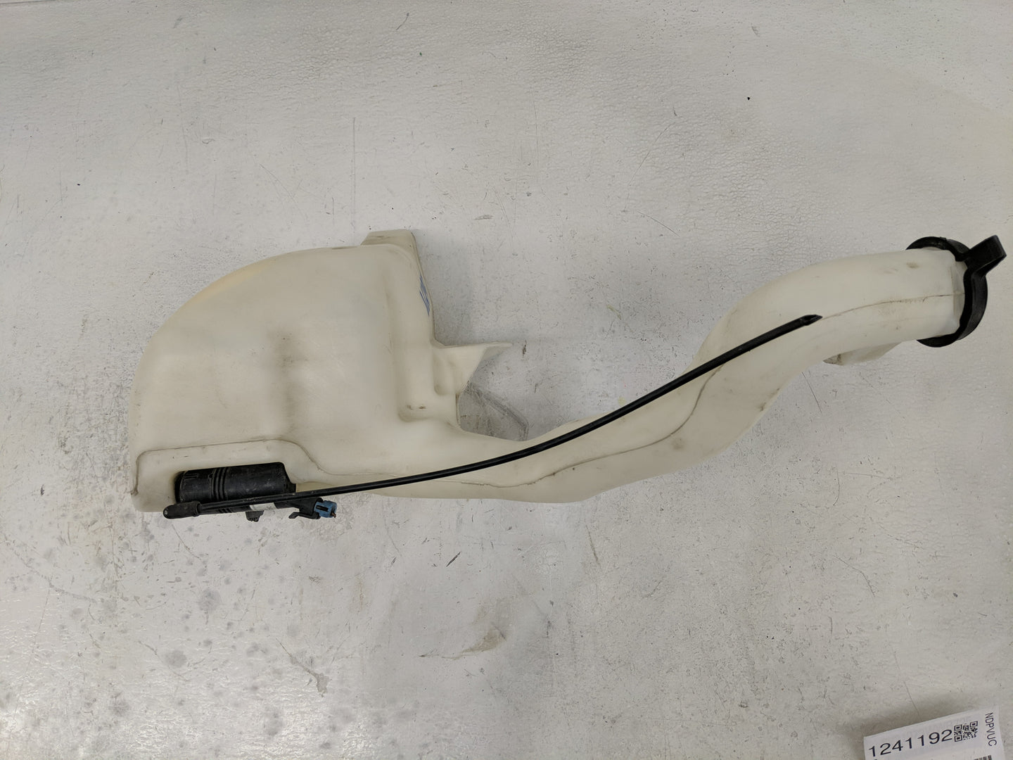 2006-2016 Chevrolet Impala Windshield Washer Fluid Reservoir Bottle Oem - Oemusedautoparts1.com