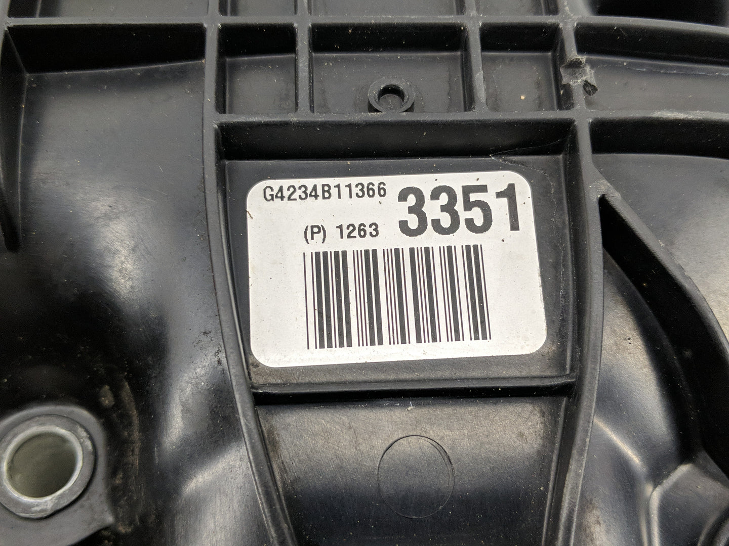 2012-2016 Chevrolet Impala Air Intake Manifold P/N:12633351 12650121 Fits Fits 2012 2013 2014 2015 2016 OEM Used Auto Parts 