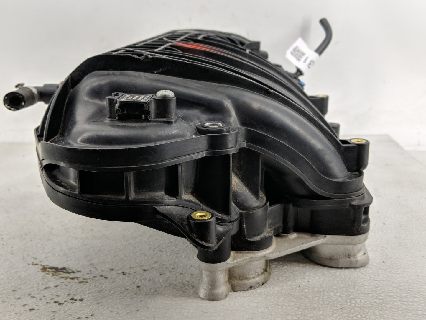 2012-2016 Chevrolet Impala Air Intake Manifold P/N:12633351 12650121 Fits Fits 2012 2013 2014 2015 2016 OEM Used Auto Parts 