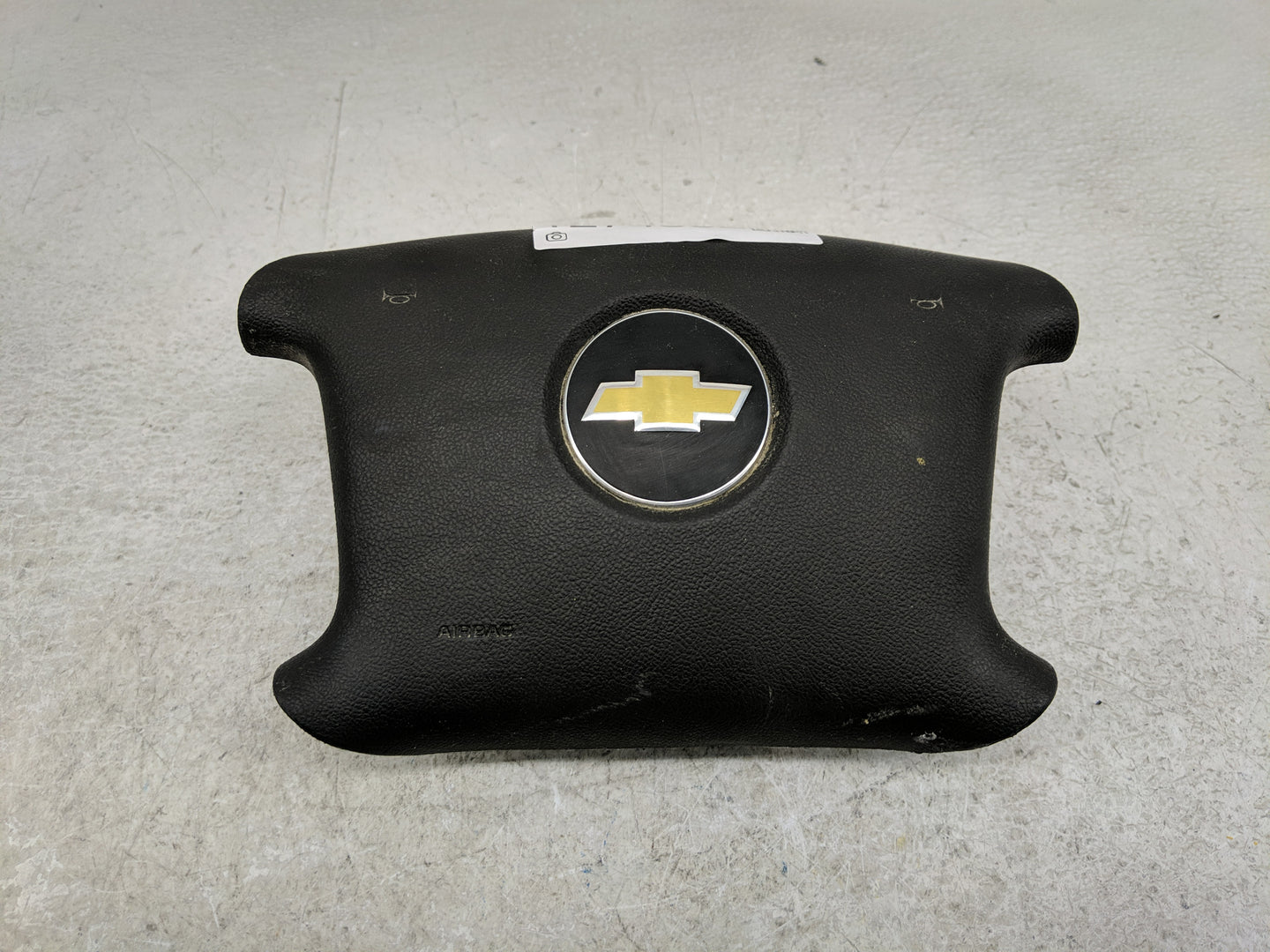 2006-2016 Chevrolet Impala Air Bag Driver Left Steering Wheel Mounted Fits OEM Used Auto Parts - Oemusedautoparts1.com