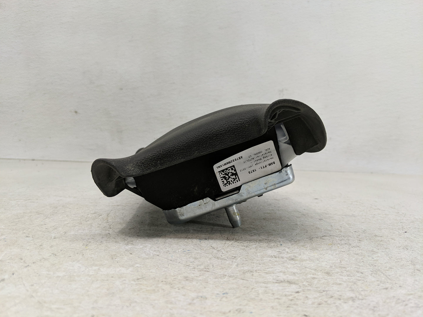 2006-2016 Chevrolet Impala Air Bag Driver Left Steering Wheel Mounted Fits OEM Used Auto Parts - Oemusedautoparts1.com