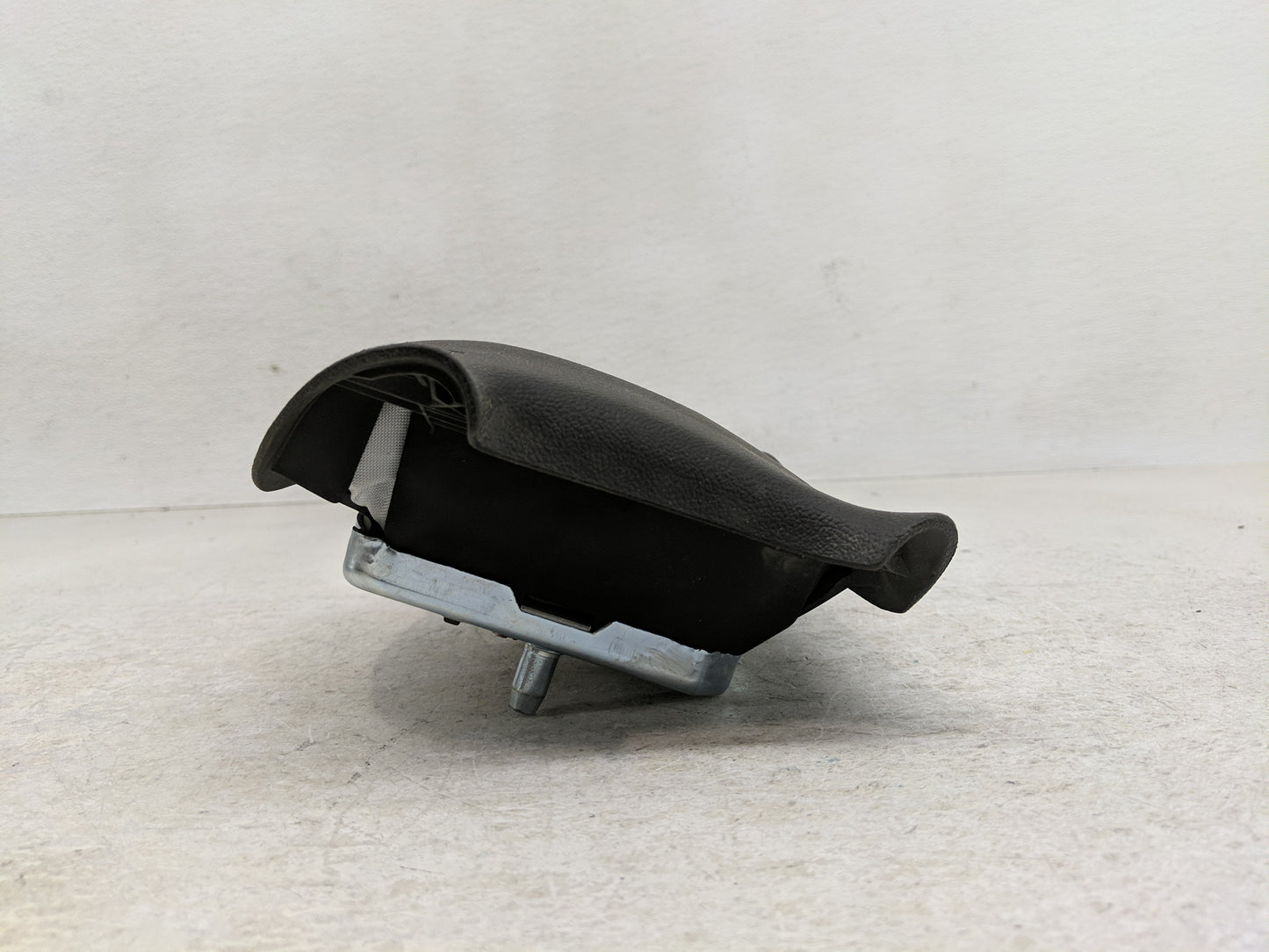 2006-2016 Chevrolet Impala Air Bag Driver Left Steering Wheel Mounted Fits OEM Used Auto Parts - Oemusedautoparts1.com