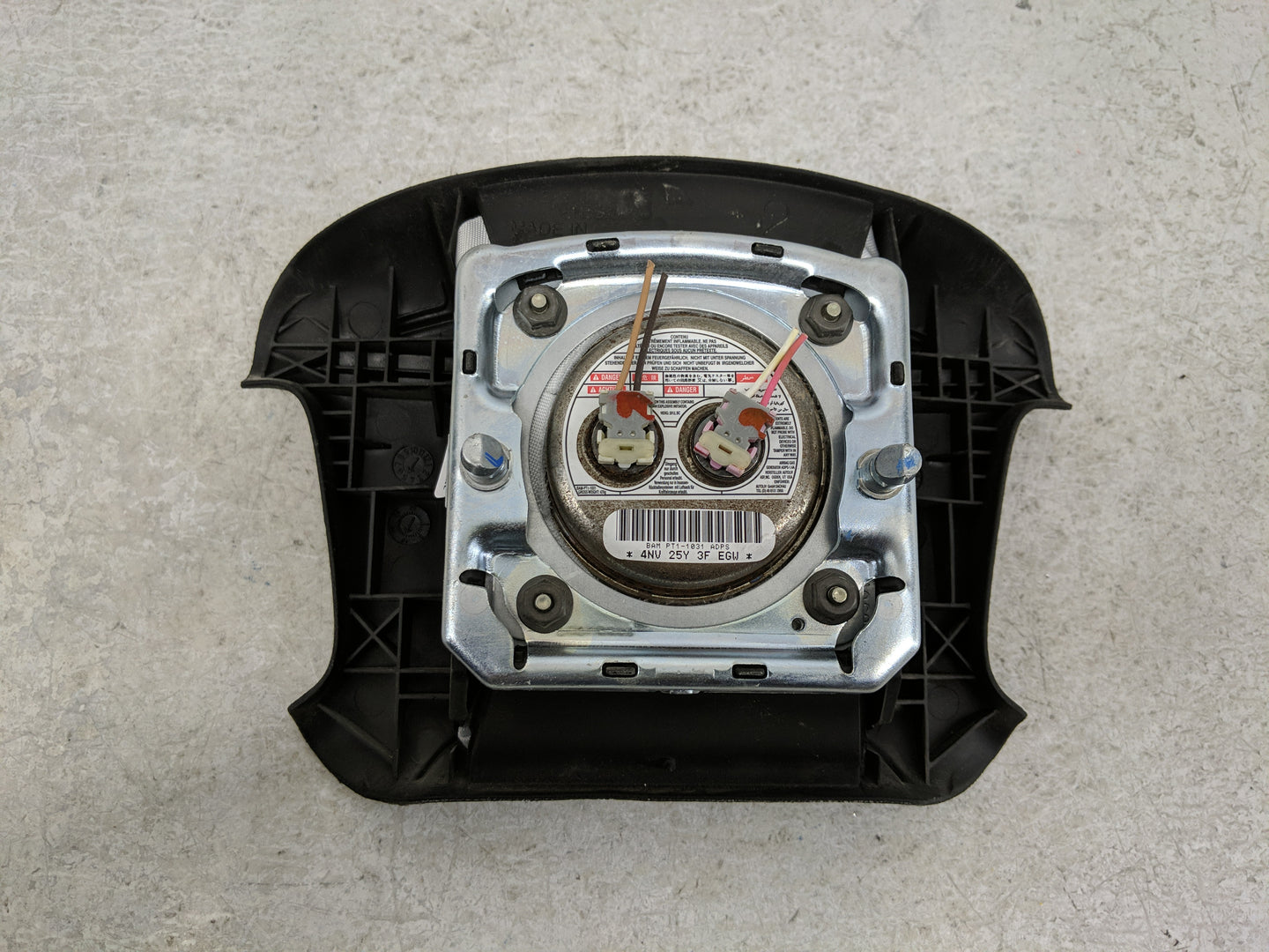 2006-2016 Chevrolet Impala Air Bag Driver Left Steering Wheel Mounted Fits OEM Used Auto Parts - Oemusedautoparts1.com