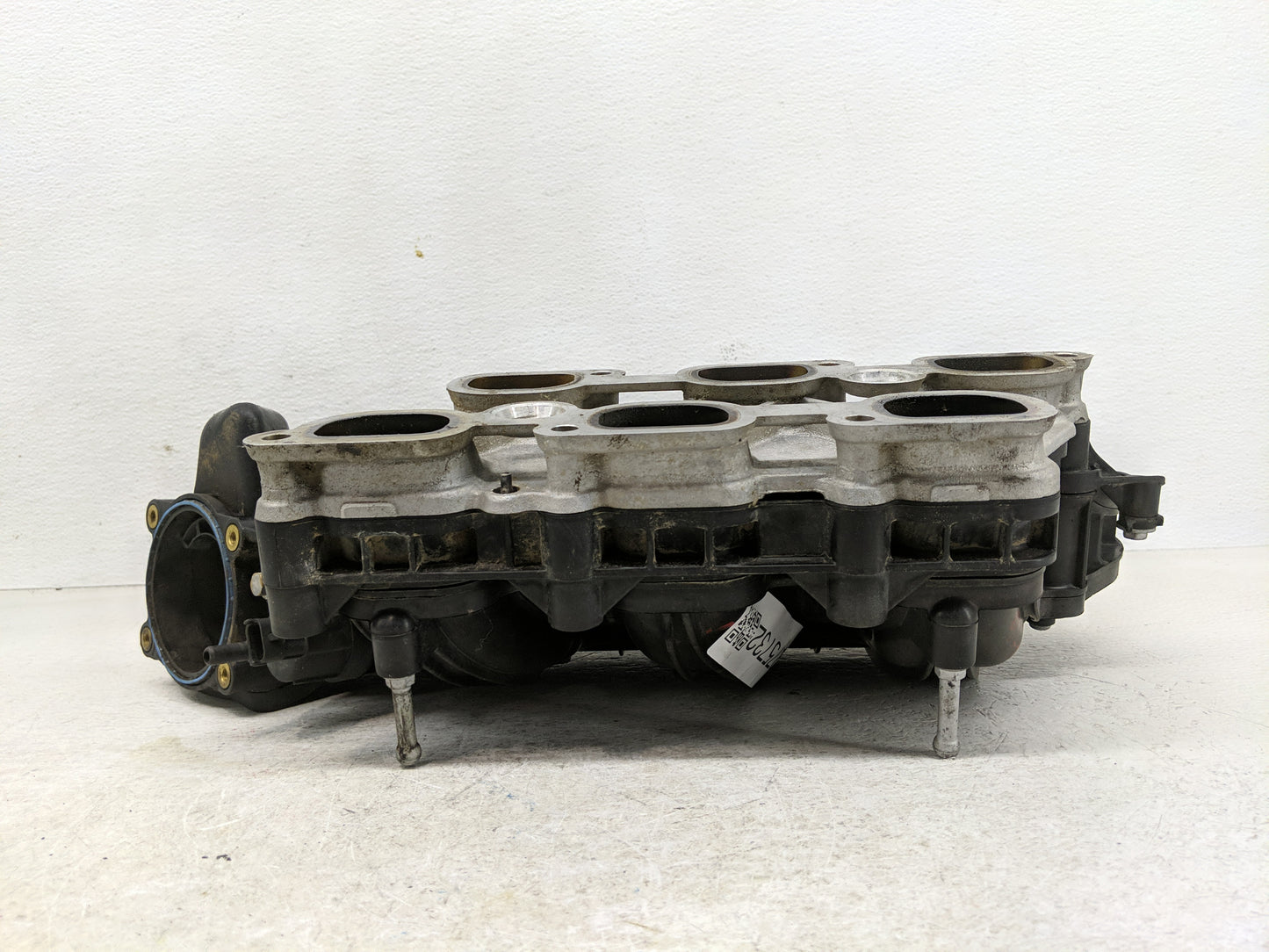 2012-2016 Chevrolet Impala Air Intake Manifold P/N:12650121 Fits Fits 2012 2013 2014 2015 2016 OEM Used Auto Parts - Oemused