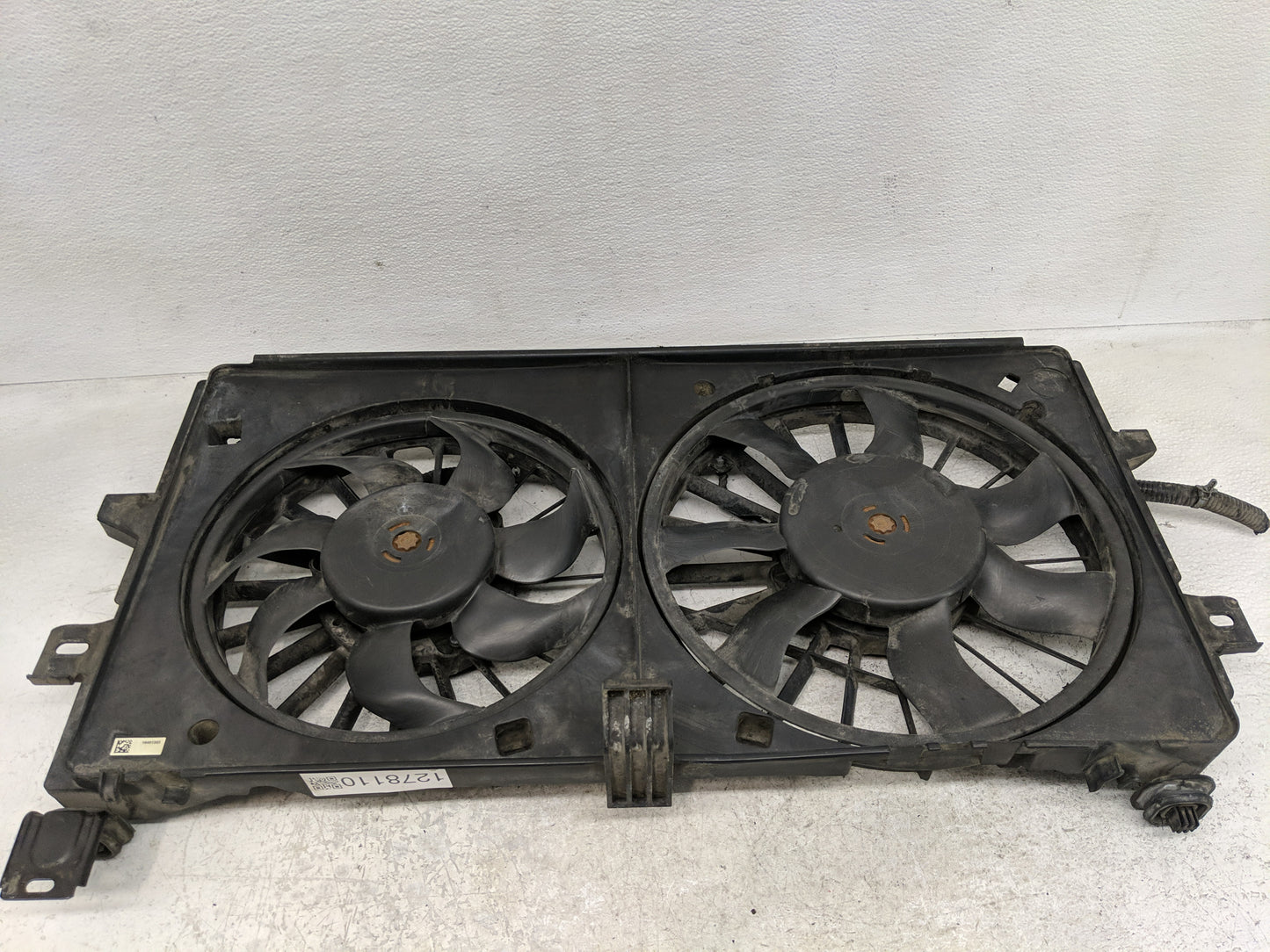 2006-2016 Chevrolet Impala Electric Radiator Cooling Fan Motor Assembly Fits OEM Used Auto Parts - Oemusedautoparts1.com