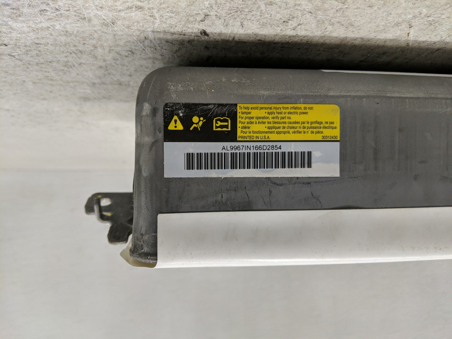2006-2016 Chevrolet Impala Air Bag Passenger Right Dashboard OEM P/N:30312430 AL953496304F2318 Fits OEM Used Auto Parts - Oe