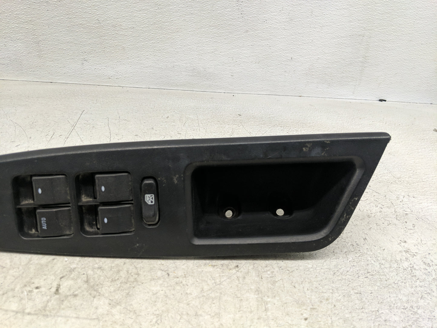 2009-2016 Chevrolet Impala Master Power Window Switch Replacement Driver Side Left P/N:25828893 Fits OEM Used Auto Parts - O
