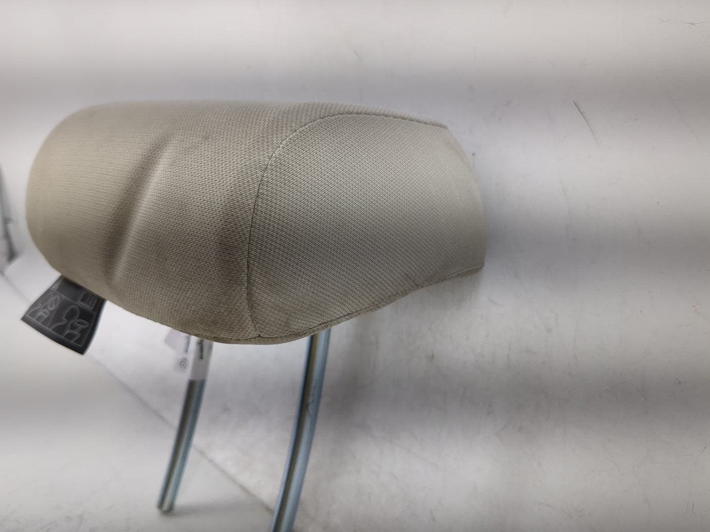 2006-2016 Chevrolet Impala Headrest Head Rest Rear Center Seat Fits Fits 2006 2007 2008 2009 2010 2011 2012 2013 2014 2015 2