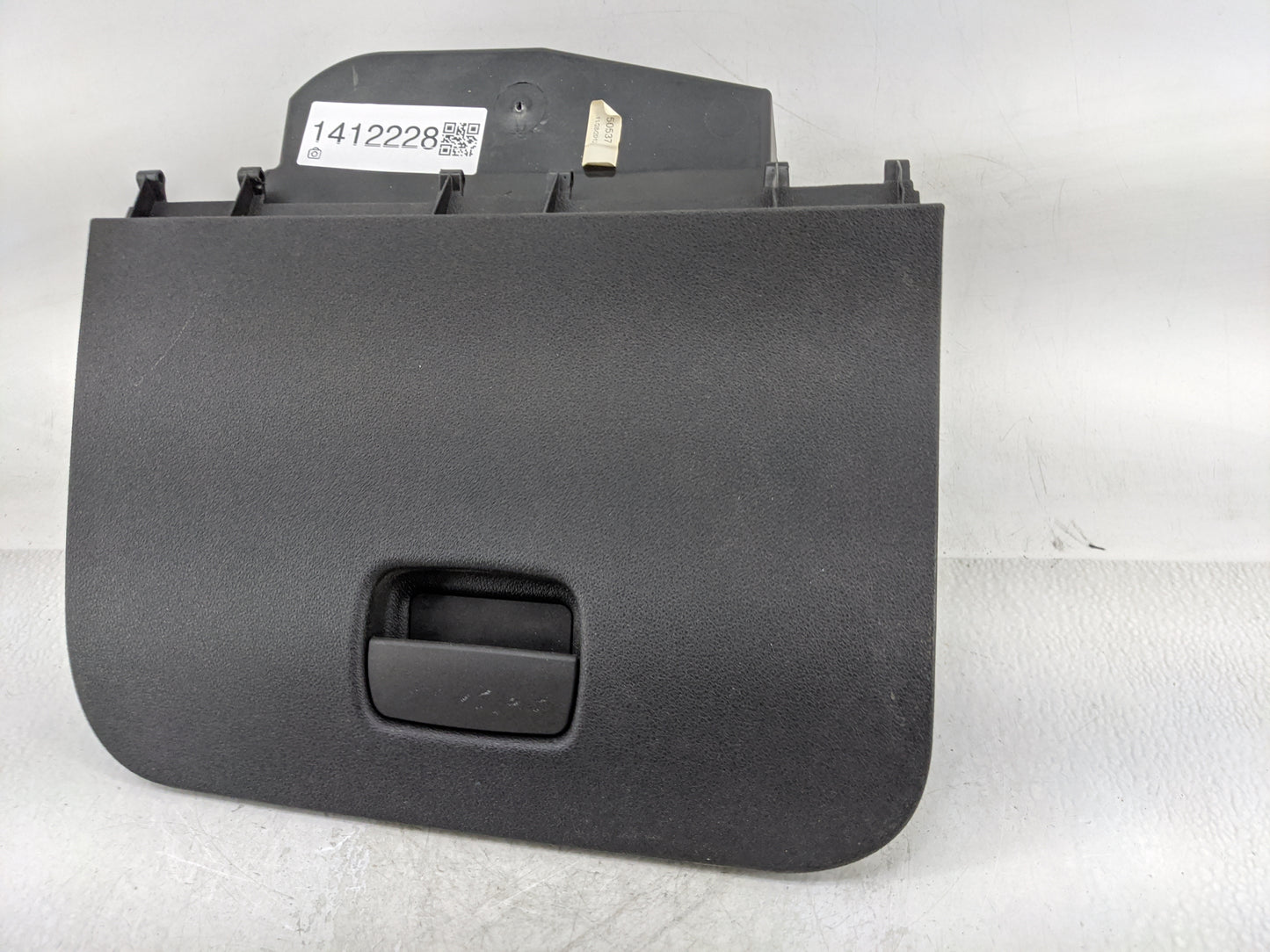 2013 Chevrolet Impala Passenger Glove Box Door Storage Compartment 1412228 - Oemusedautoparts1.com