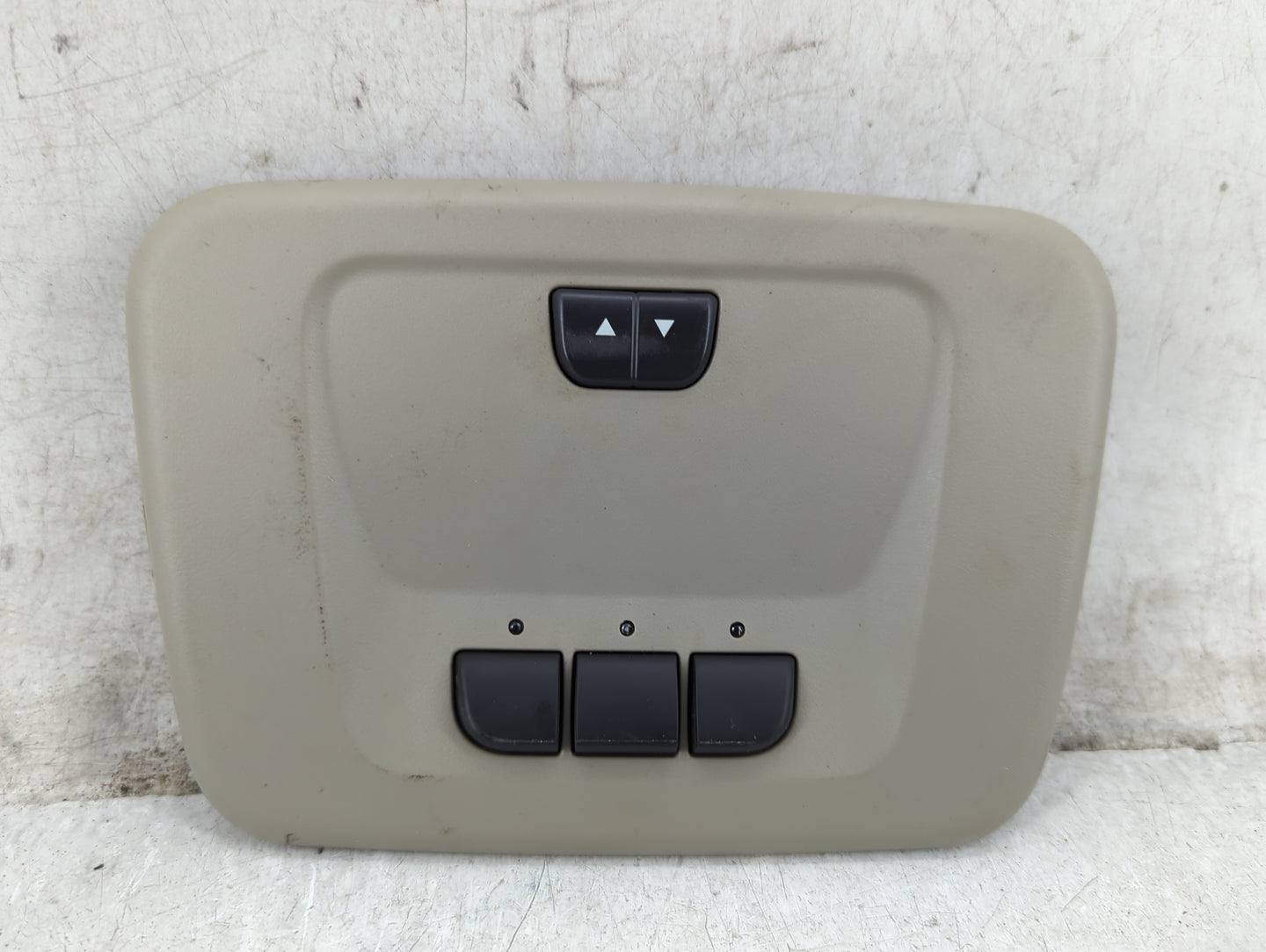 2013 Chevrolet Impala Overhead Roof Console - Oemusedautoparts1.com