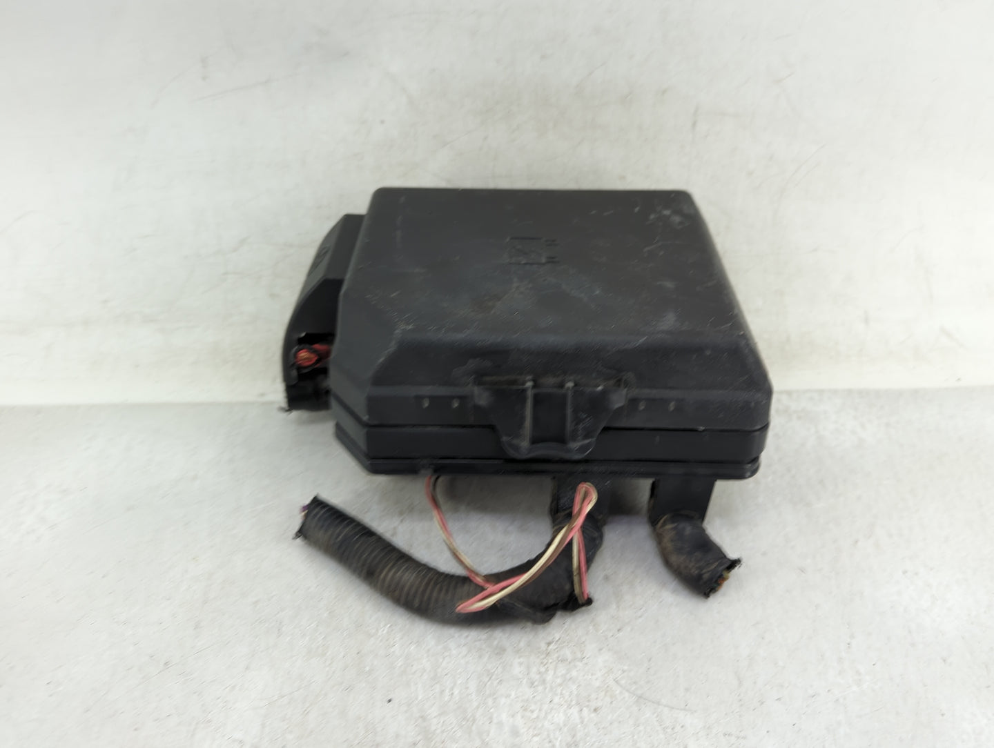 2012-2016 Chevrolet Impala Fusebox Fuse Box Panel Relay Module Fits Fits 2012 2013 2014 2015 2016 OEM Used Auto Parts - Oemu