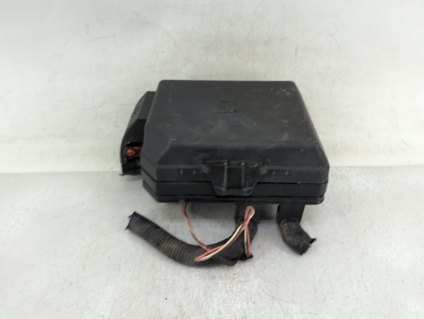 2012-2016 Chevrolet Impala Fusebox Fuse Box Panel Relay Module Fits Fits 2012 2013 2014 2015 2016 OEM Used Auto Parts - Oemu
