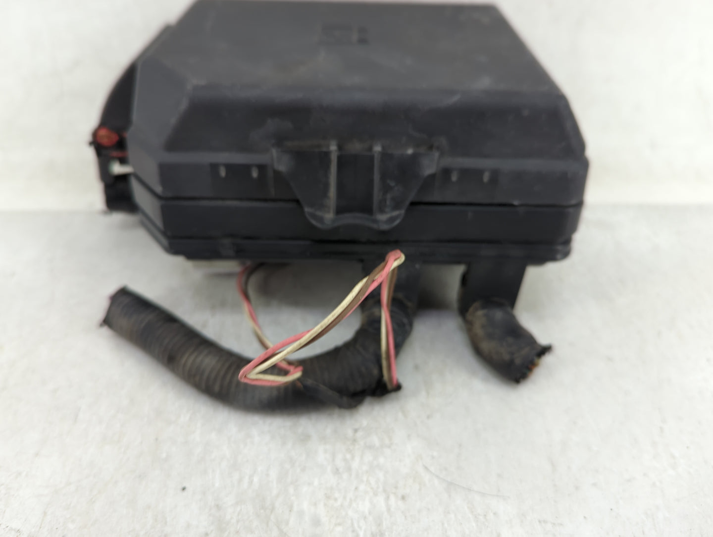 2012-2016 Chevrolet Impala Fusebox Fuse Box Panel Relay Module Fits Fits 2012 2013 2014 2015 2016 OEM Used Auto Parts - Oemu