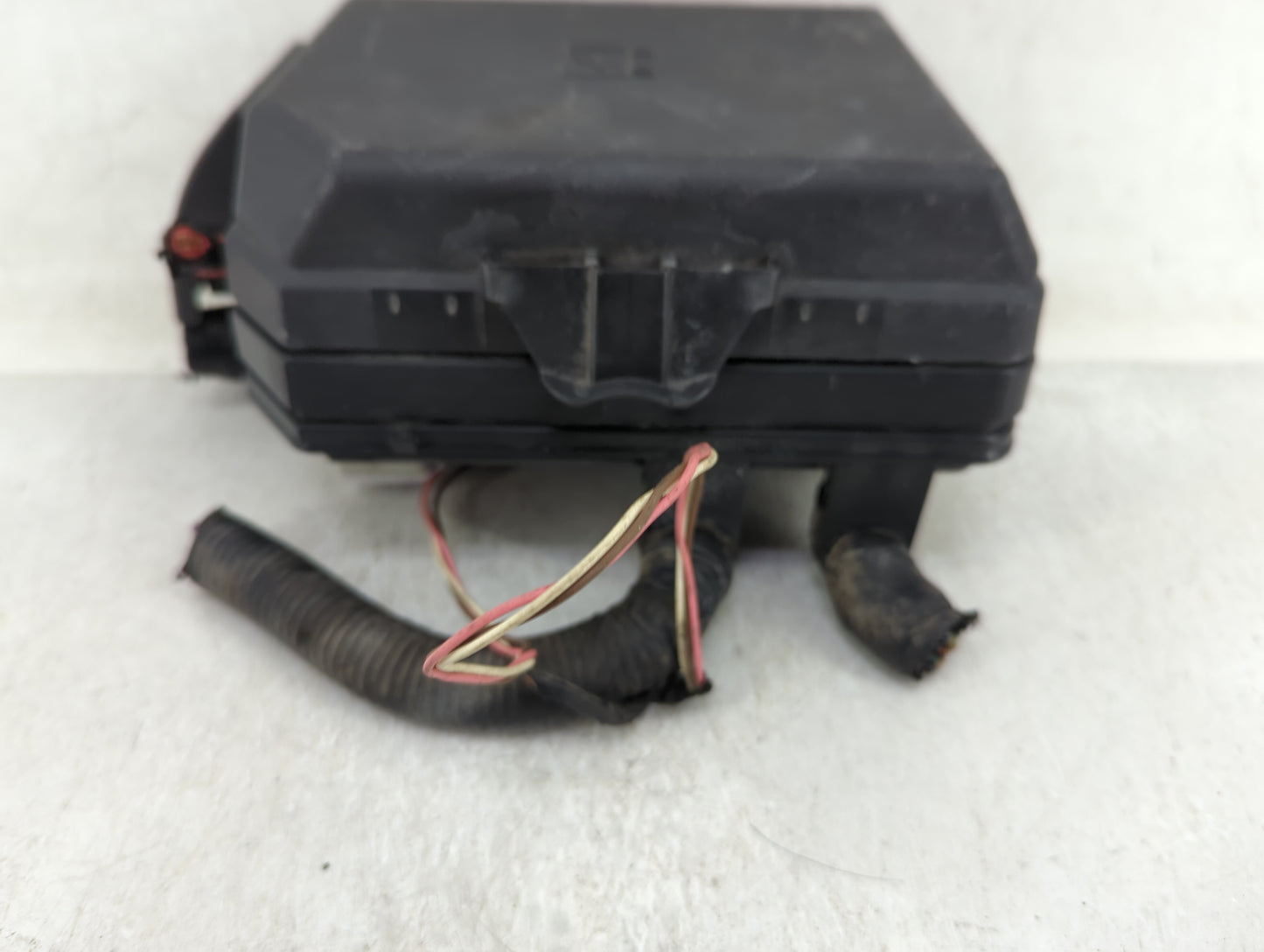 2012-2016 Chevrolet Impala Fusebox Fuse Box Panel Relay Module Fits Fits 2012 2013 2014 2015 2016 OEM Used Auto Parts - Oemu