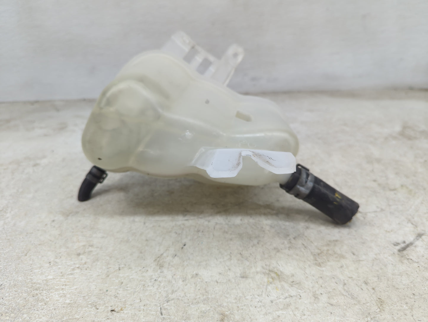 2012 Chevrolet Impala Radiator Coolant Overflow Expansion Tank Bottle 1449344 - Oemusedautoparts1.com