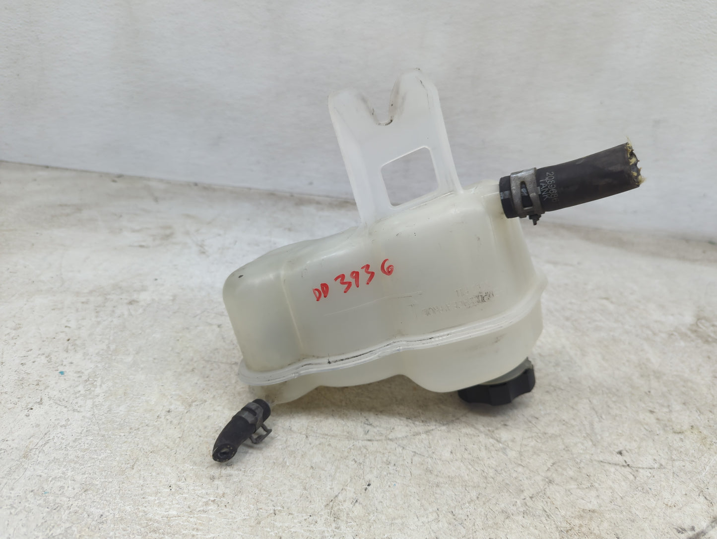 2012 Chevrolet Impala Radiator Coolant Overflow Expansion Tank Bottle 1449344 - Oemusedautoparts1.com