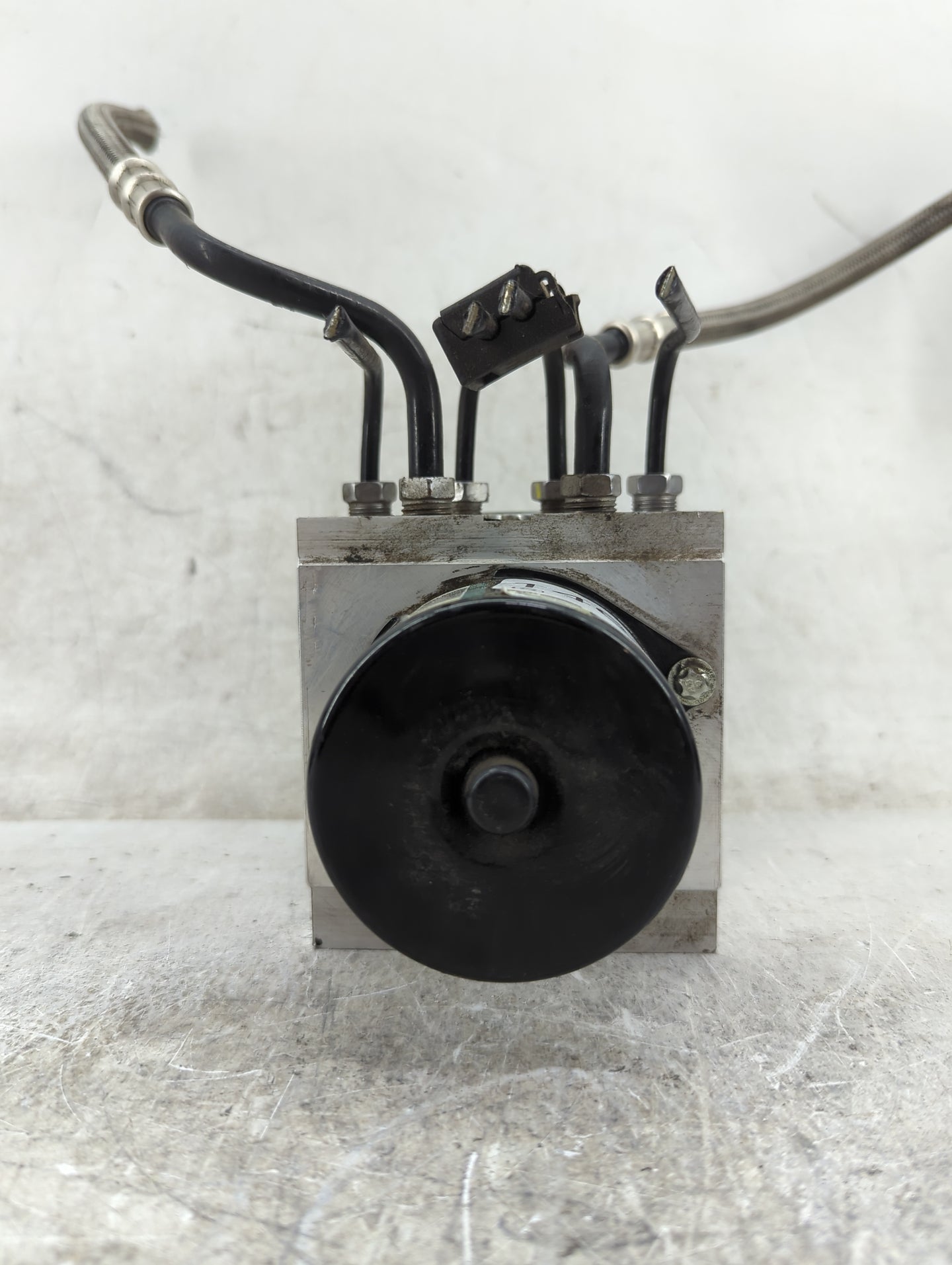 2012-2016 Chevrolet Impala ABS Pump Control Module Replacement P/N:20864448 218344-113 Fits Fits 2012 2013 2014 2015 2016 OE