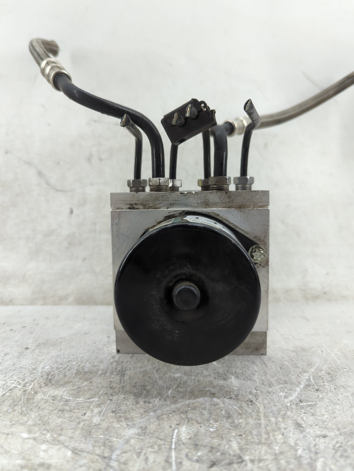 2012-2016 Chevrolet Impala ABS Pump Control Module Replacement P/N:20864448 218344-113 Fits Fits 2012 2013 2014 2015 2016 OE